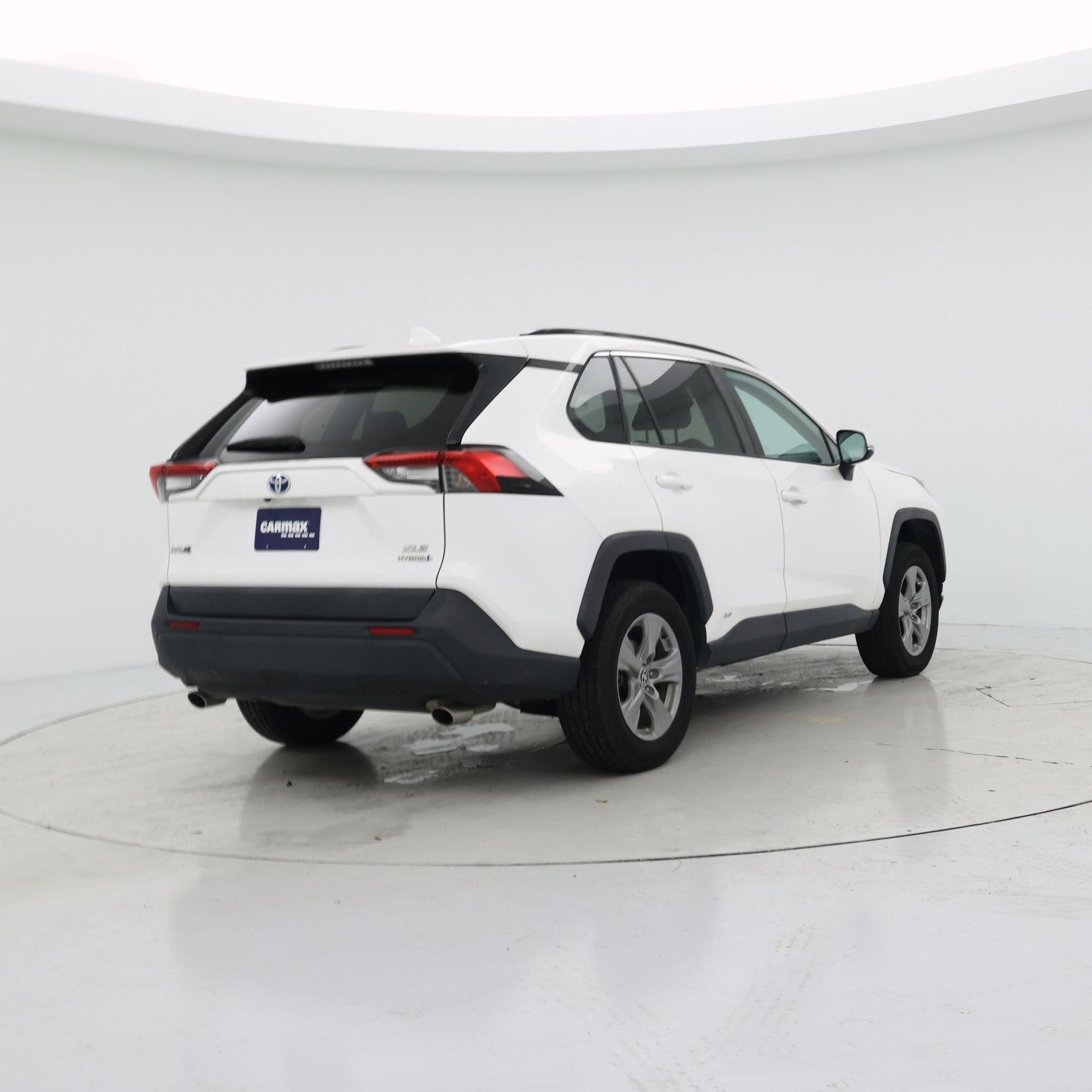 Thumbnail: 2022 Toyota RAV4 - 8