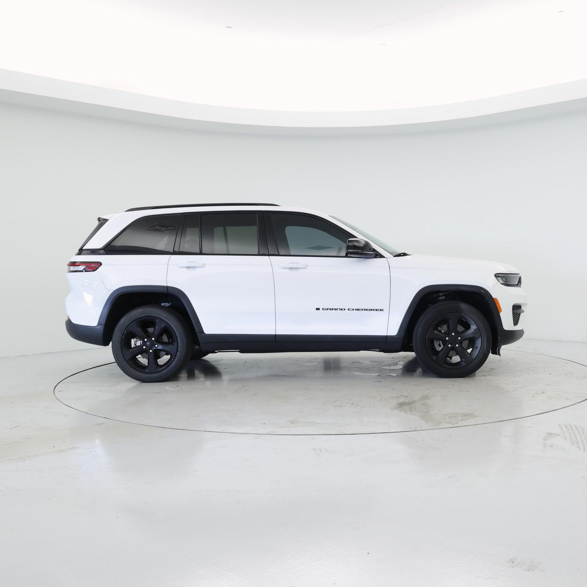 Thumbnail: 2023 Jeep Grand Cherokee - 7