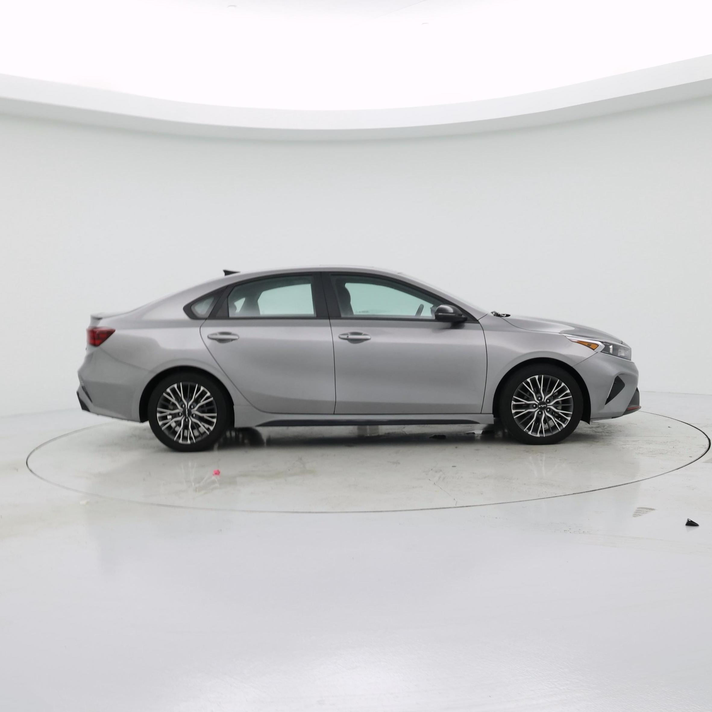 Thumbnail: 2024 Kia Forte - 7
