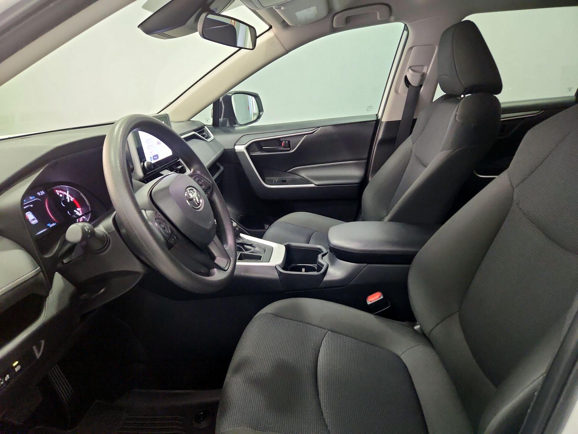 Thumbnail: 2025 Toyota RAV4 - 11