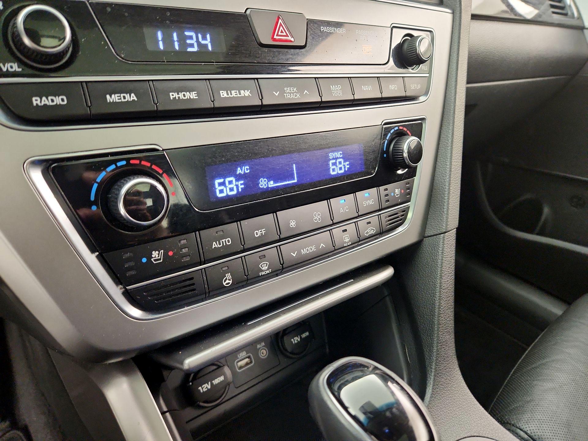 Thumbnail: 2016 Hyundai Sonata - 17