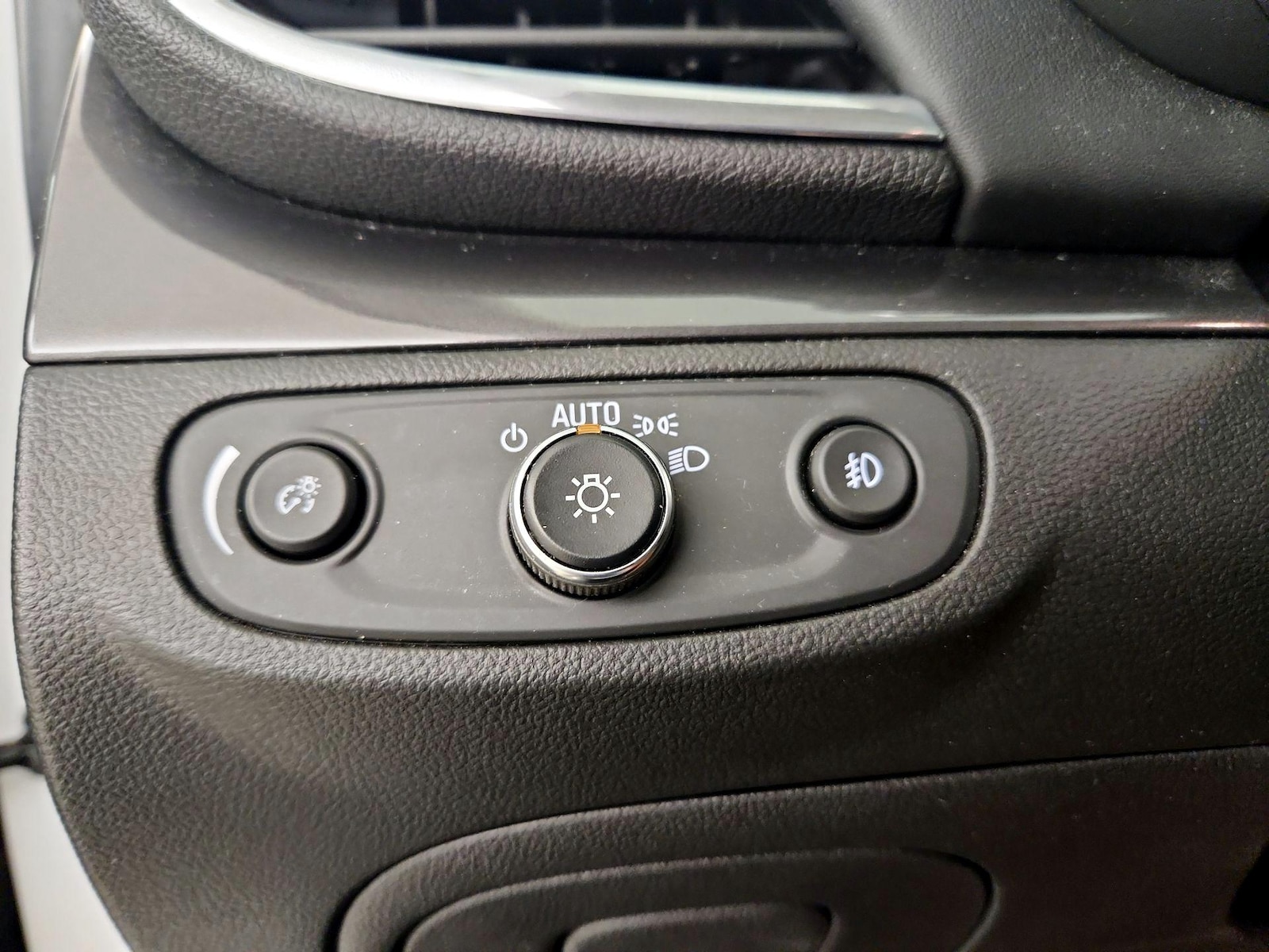 2019 Buick Encore Essence - Photo 14