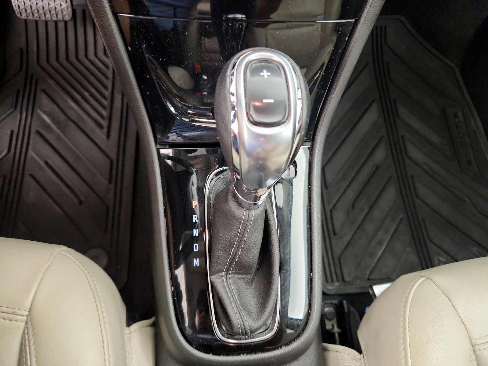 2019 Buick Encore Essence - Photo 19