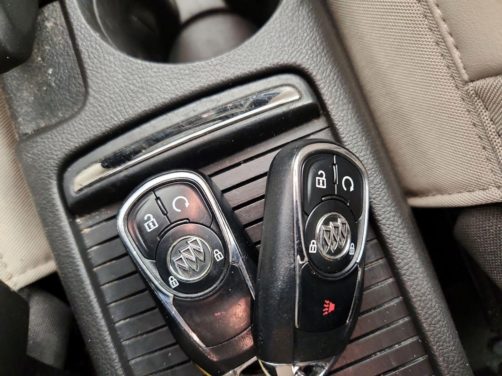 2019 Buick Encore Essence - Photo 25