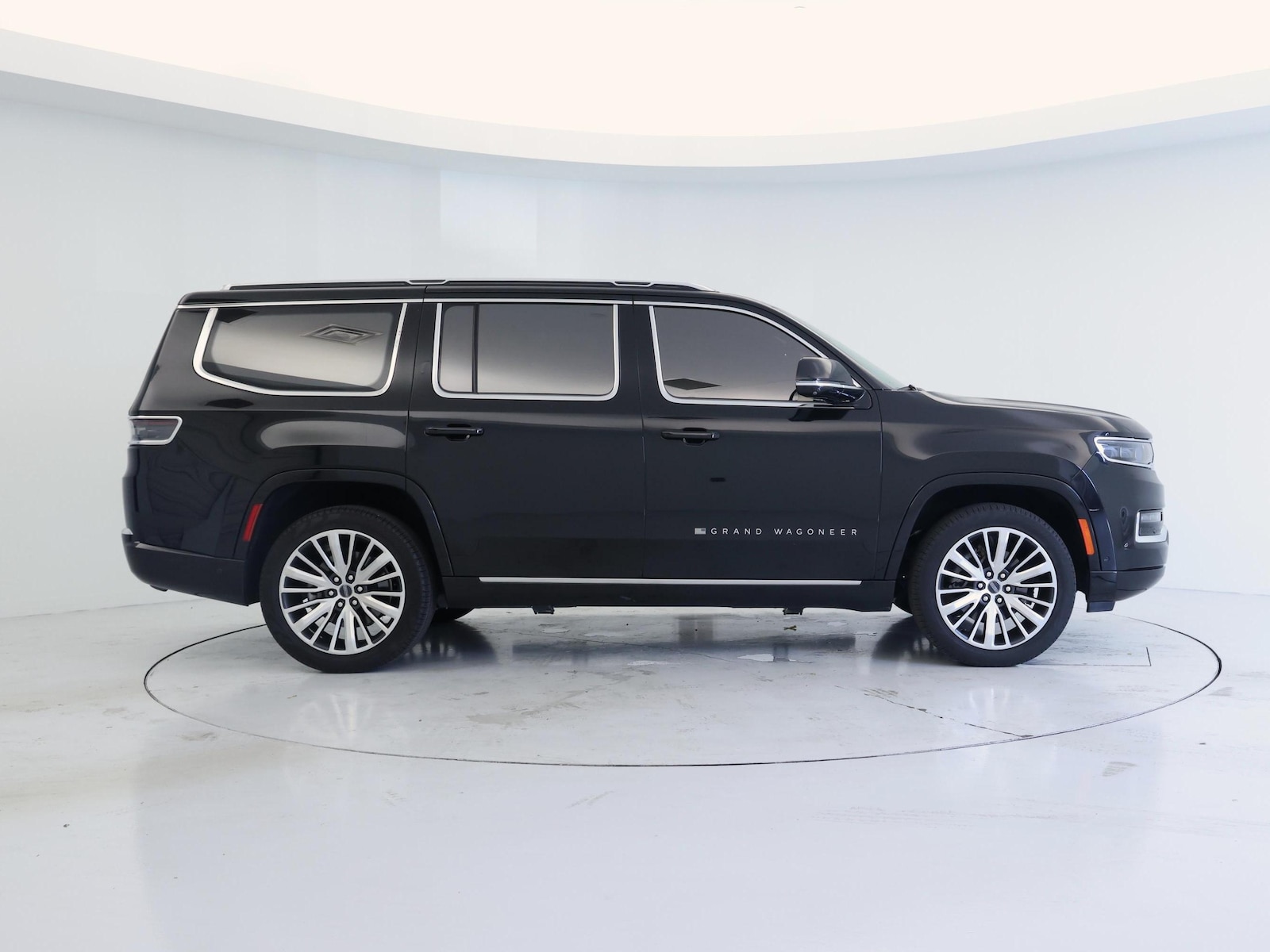 2024 Jeep Grand Wagoneer Series III - Photo 8