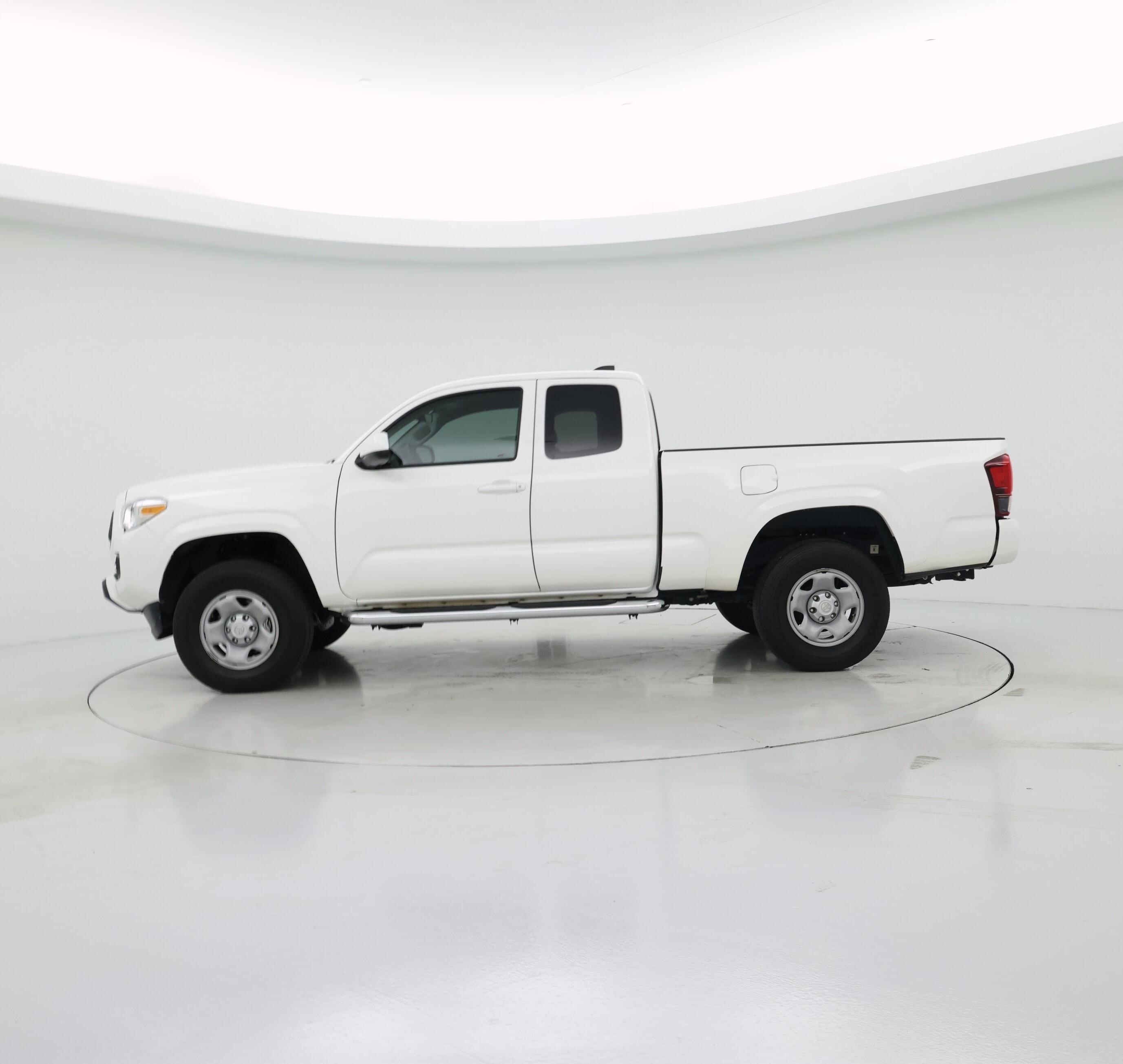 Thumbnail: 2023 Toyota Tacoma - 3