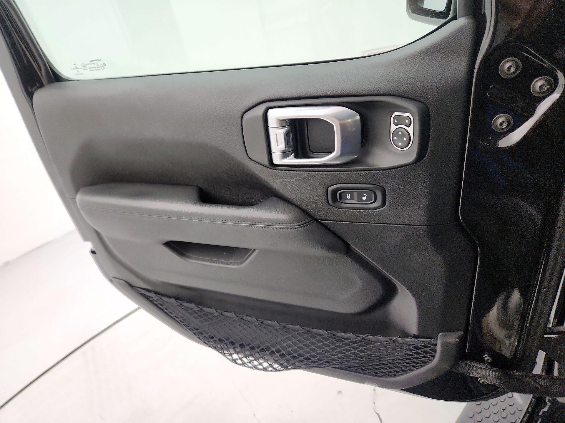 Thumbnail: 2022 Jeep Wrangler - 12