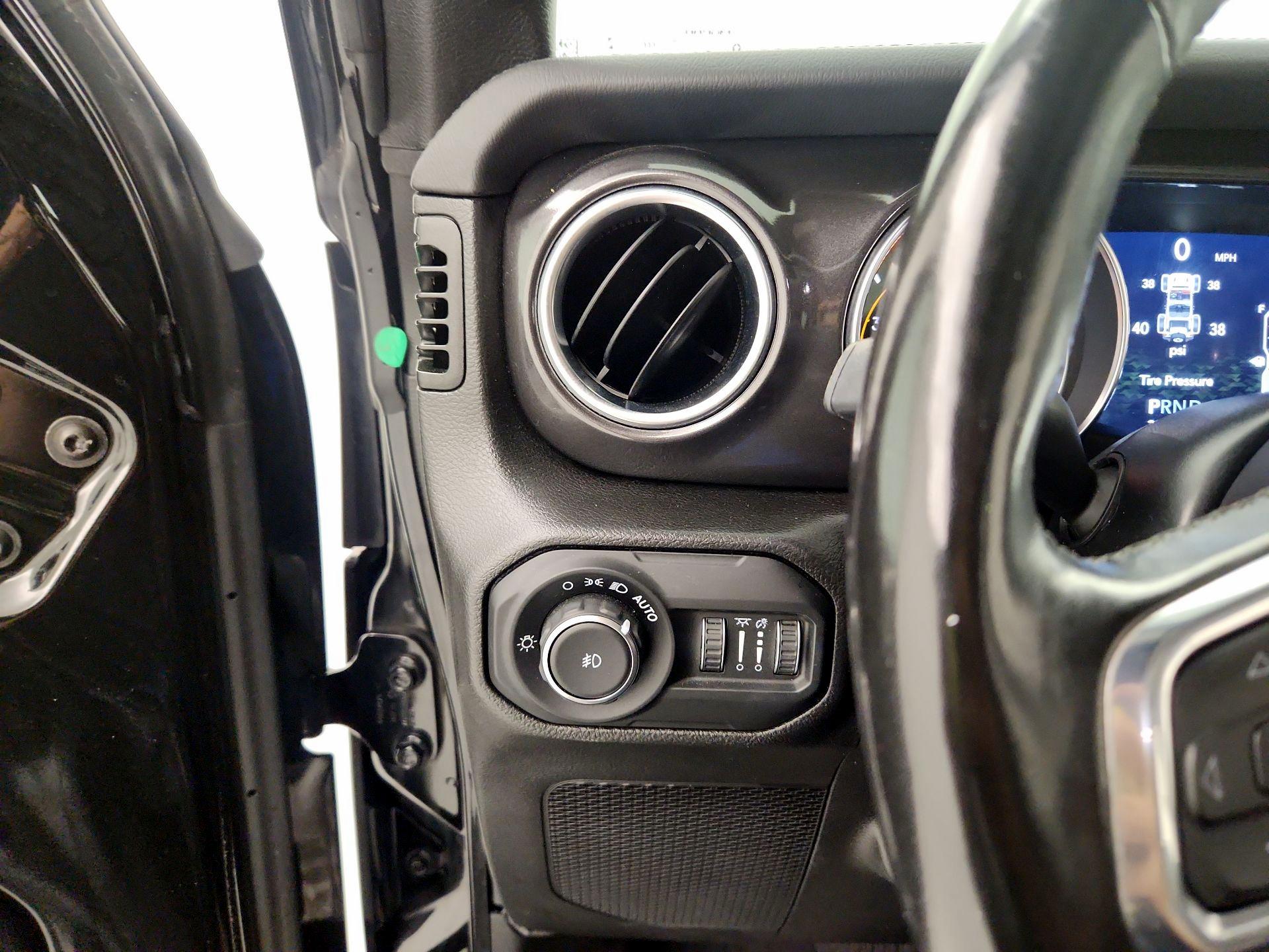 Thumbnail: 2022 Jeep Wrangler - 13