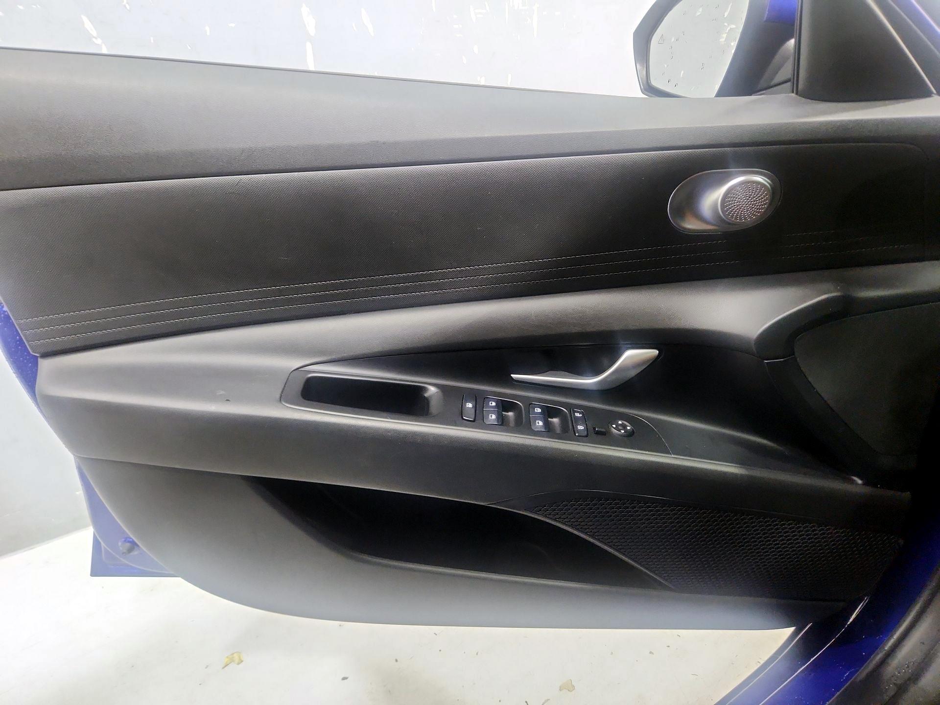 Thumbnail: 2023 Hyundai Elantra - 12