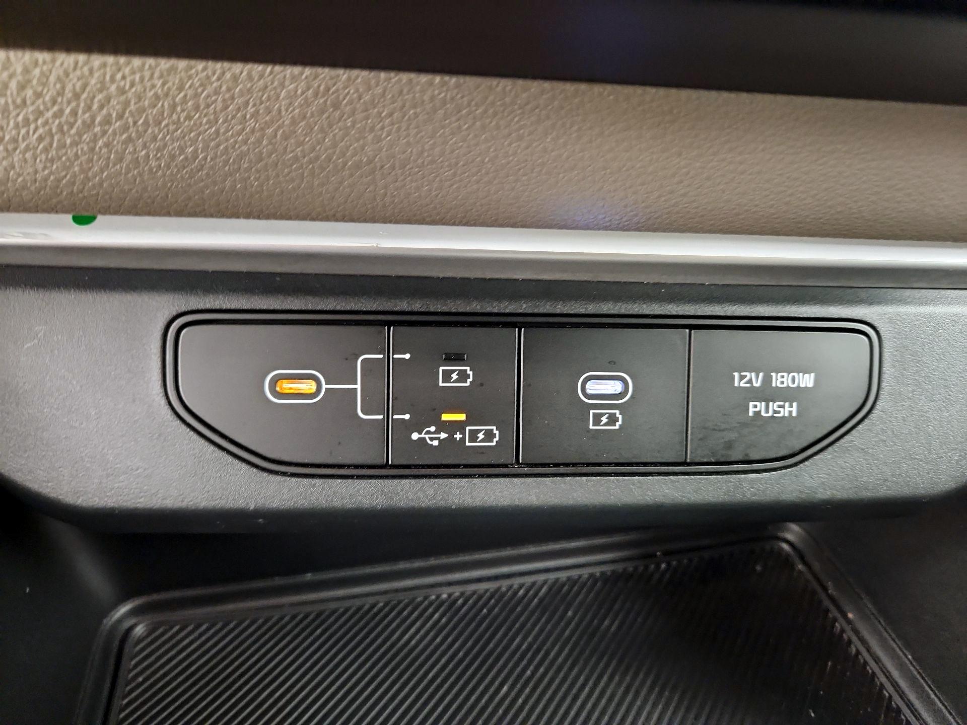 Thumbnail: 2025 Kia Carnival - 19