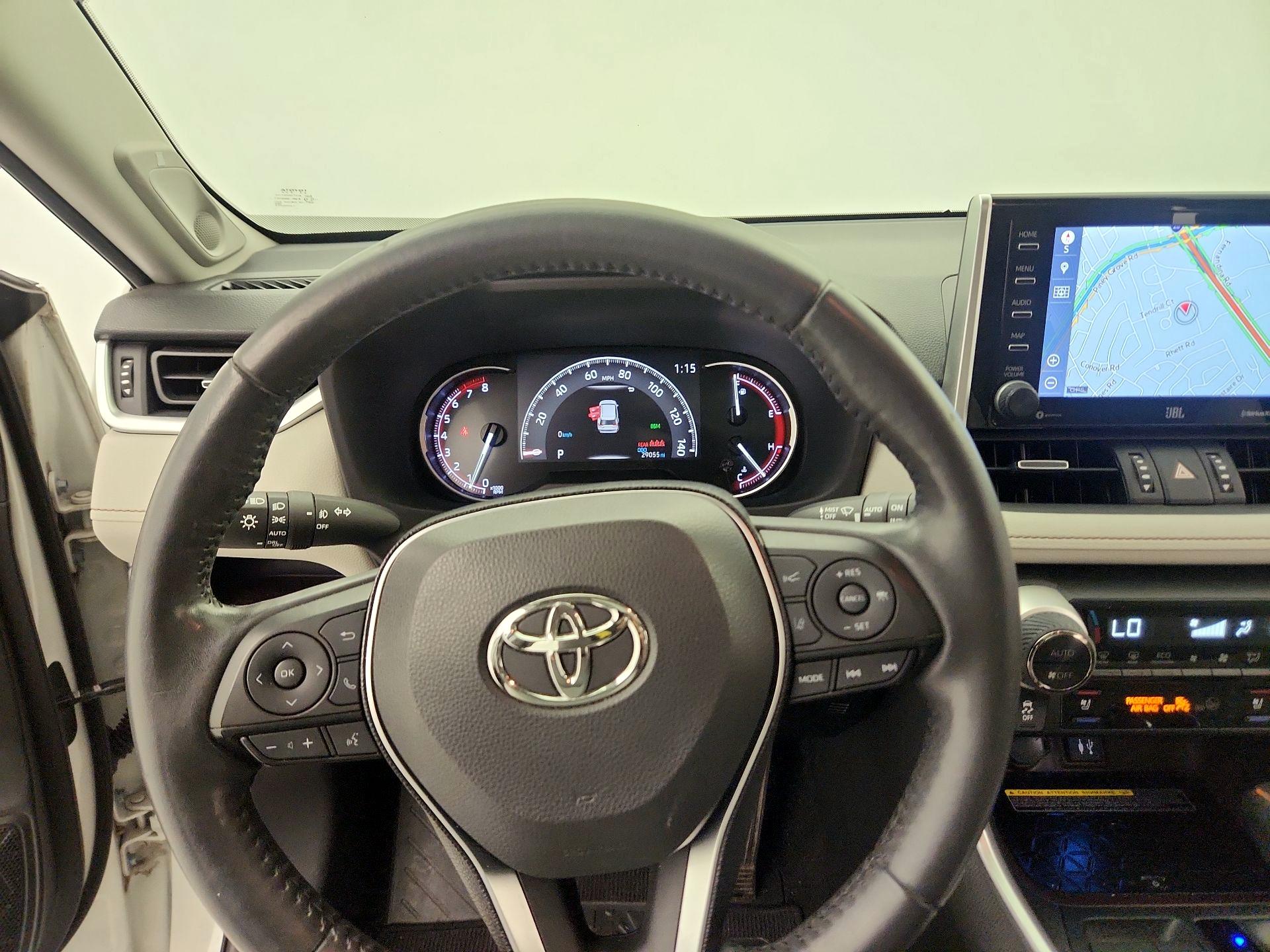 Thumbnail: 2019 Toyota RAV4 - 10