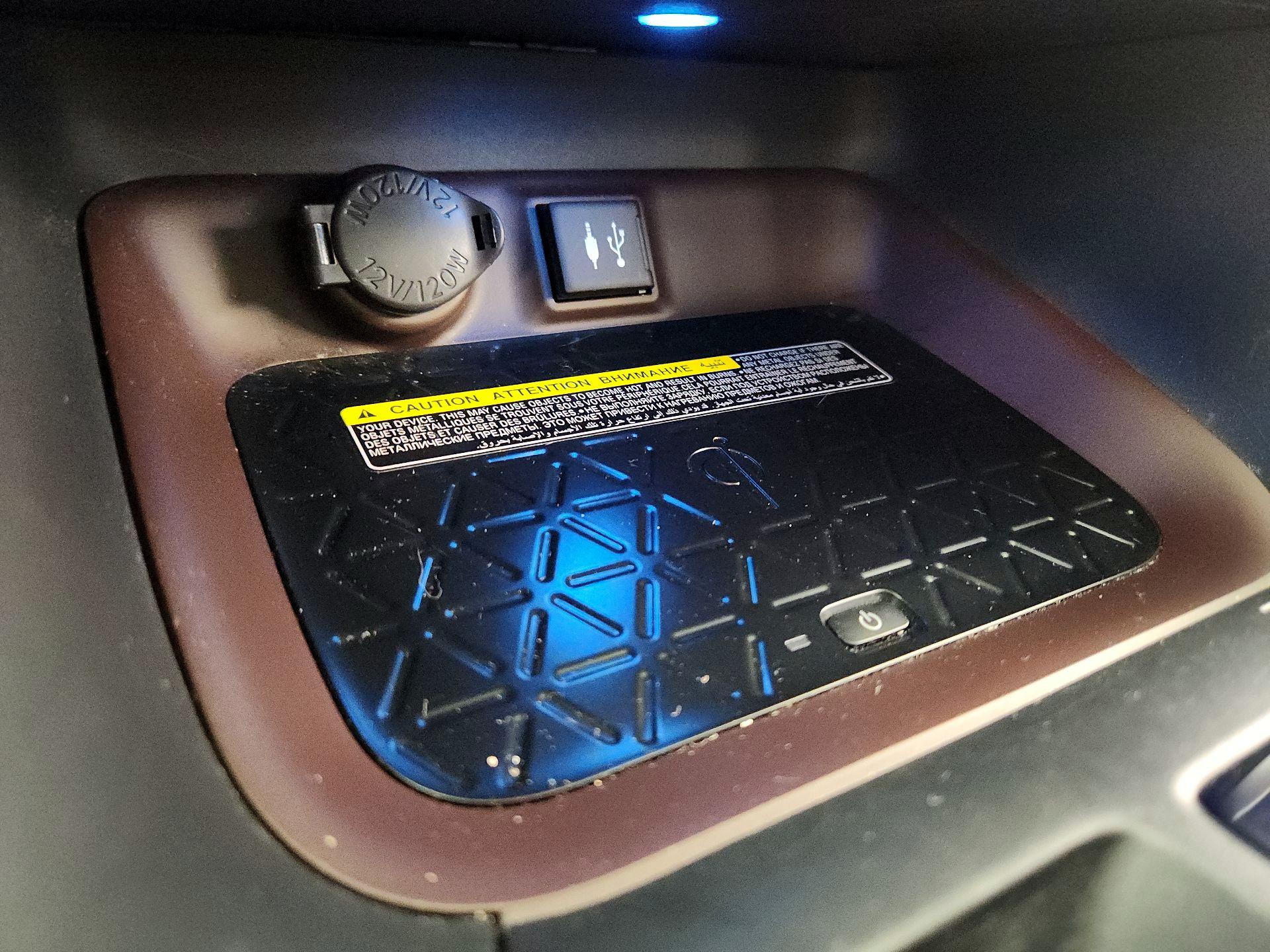 Thumbnail: 2019 Toyota RAV4 - 19