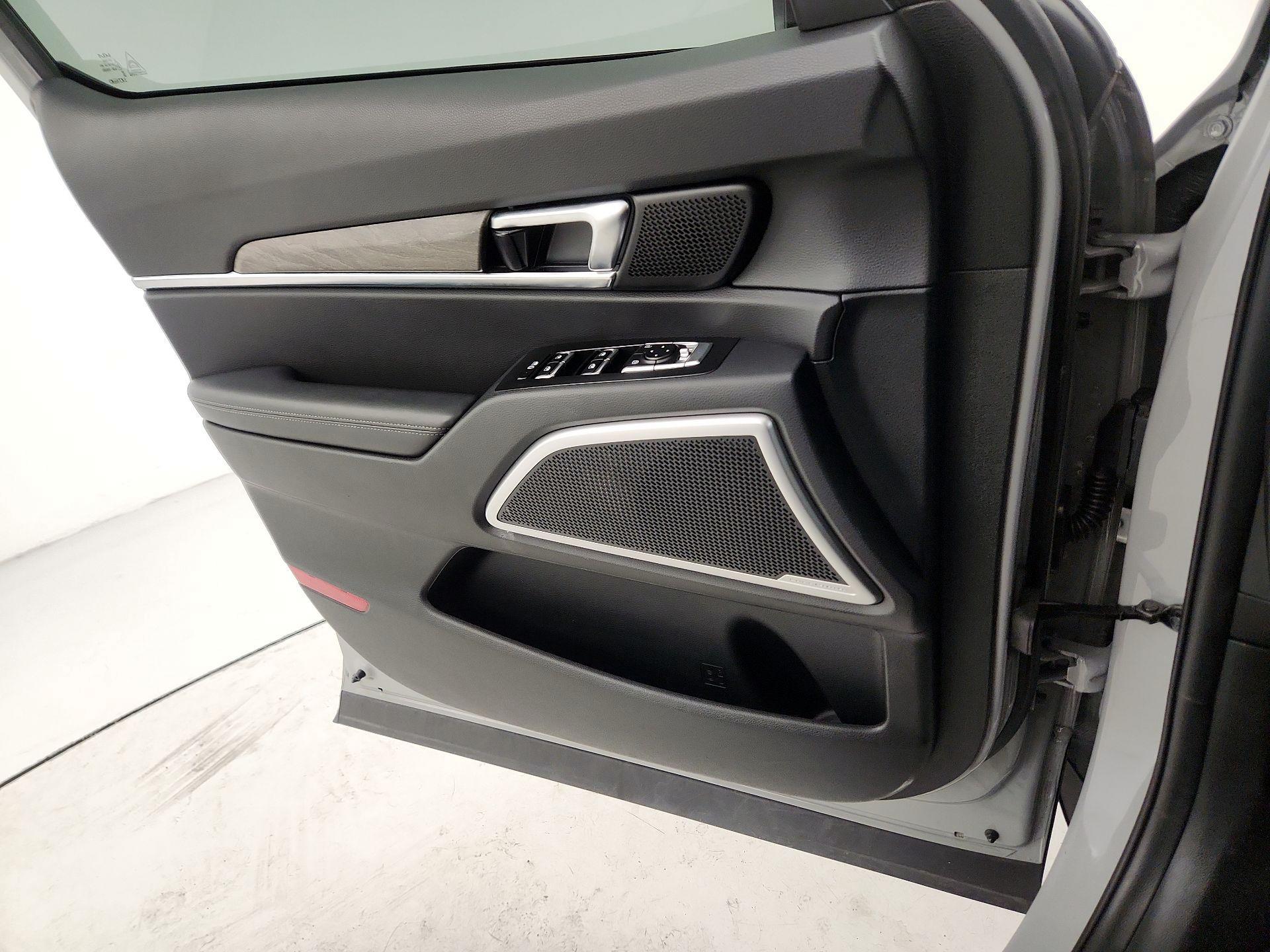 Thumbnail: 2022 Kia Telluride - 12