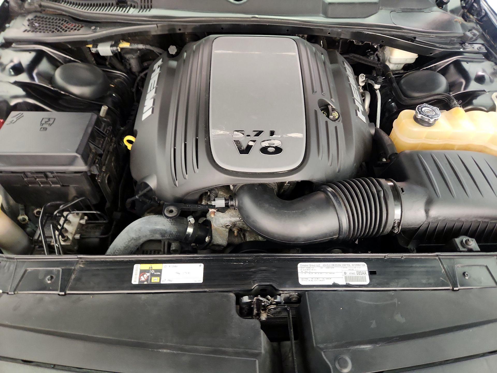 Thumbnail: 2014 Dodge Challenger - 20
