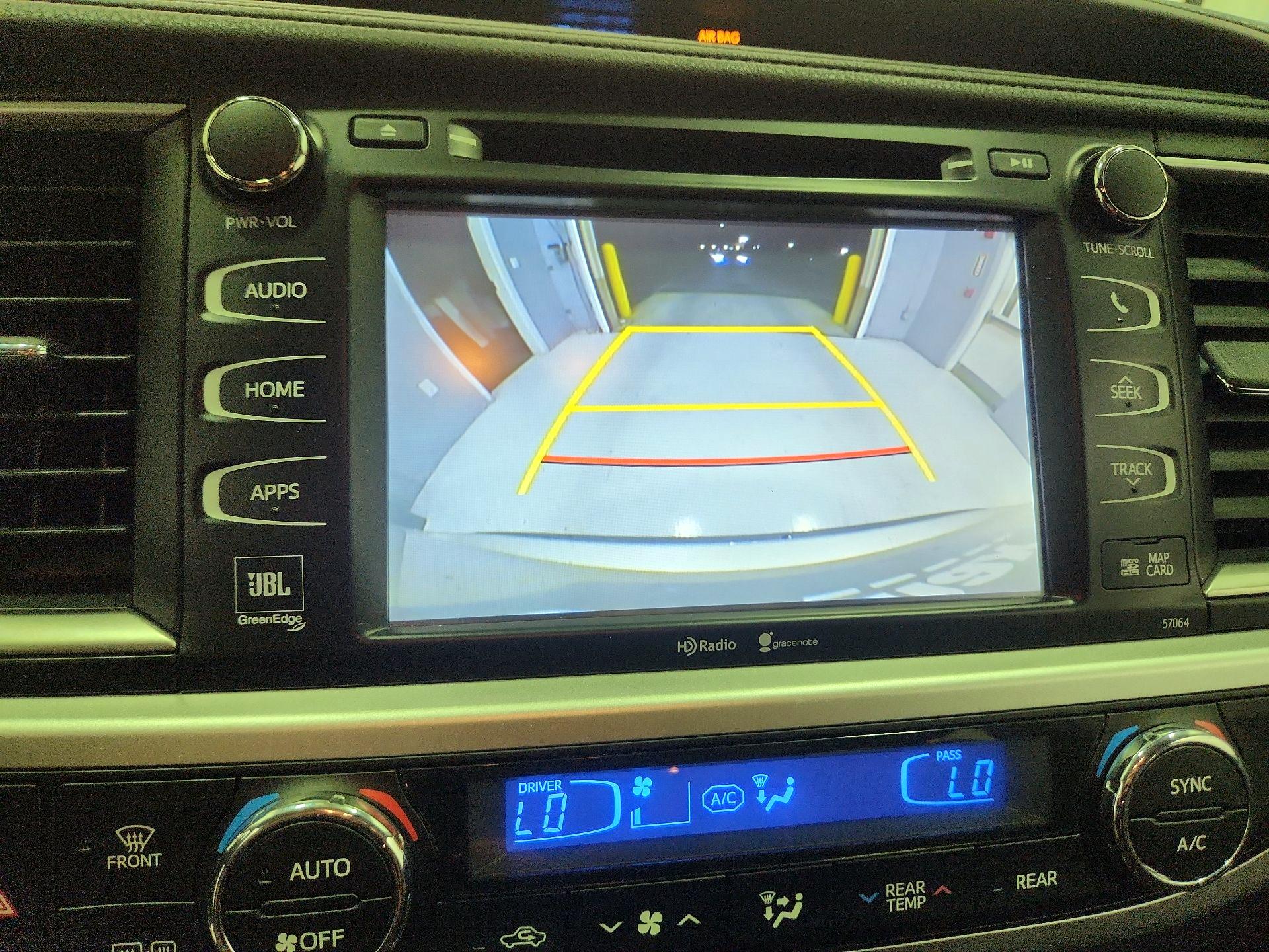 Thumbnail: 2014 Toyota Highlander - 14