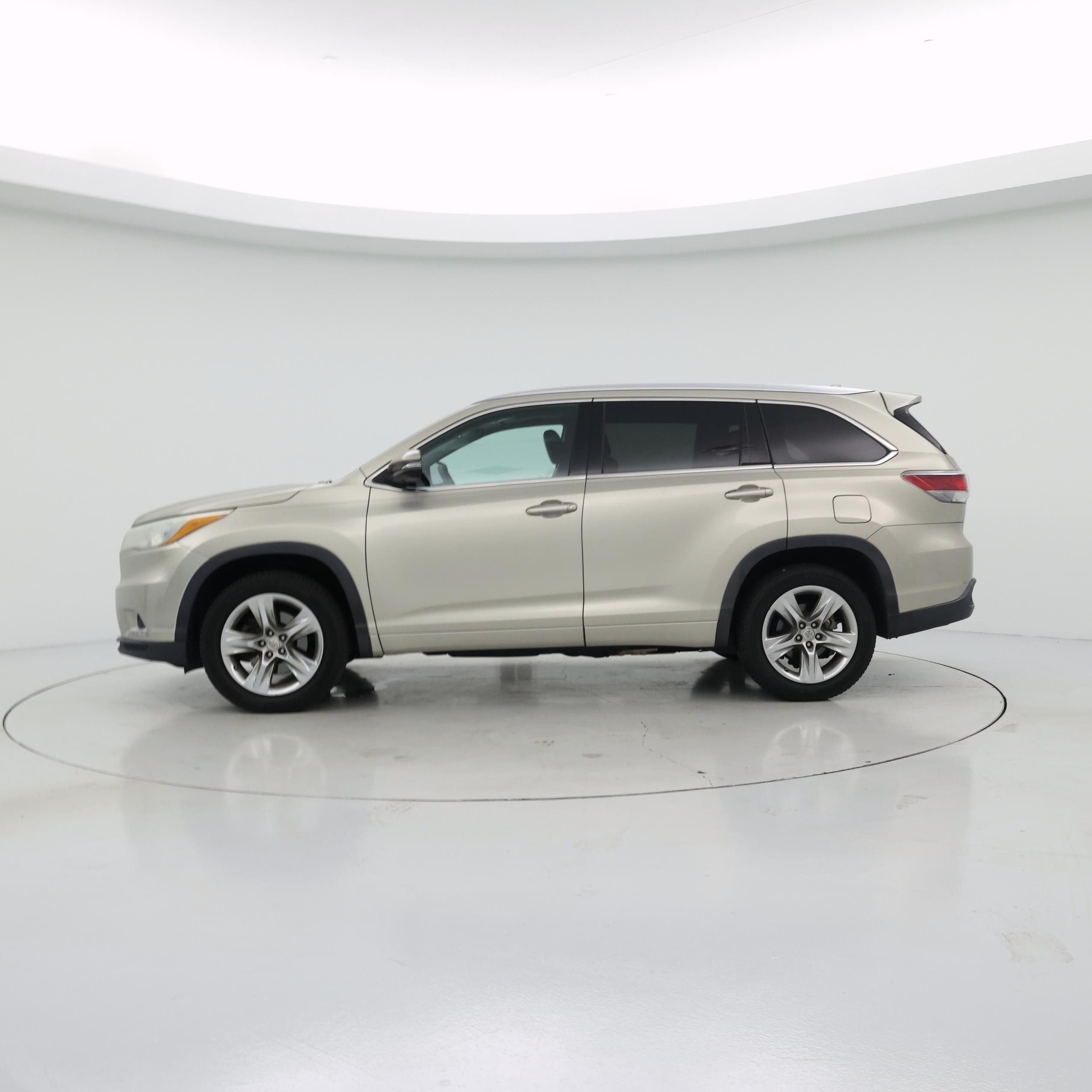 Thumbnail: 2014 Toyota Highlander - 3