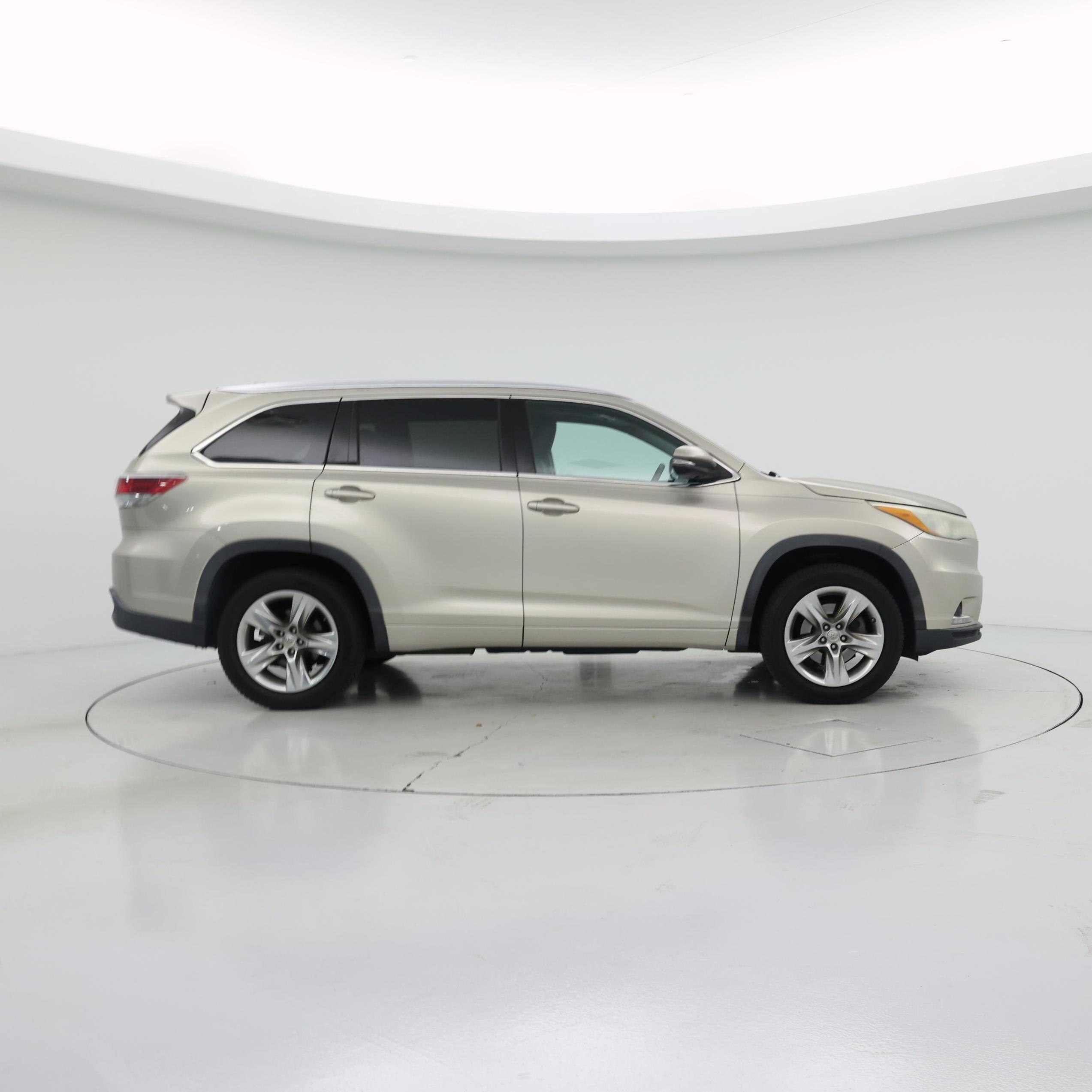 Thumbnail: 2014 Toyota Highlander - 7