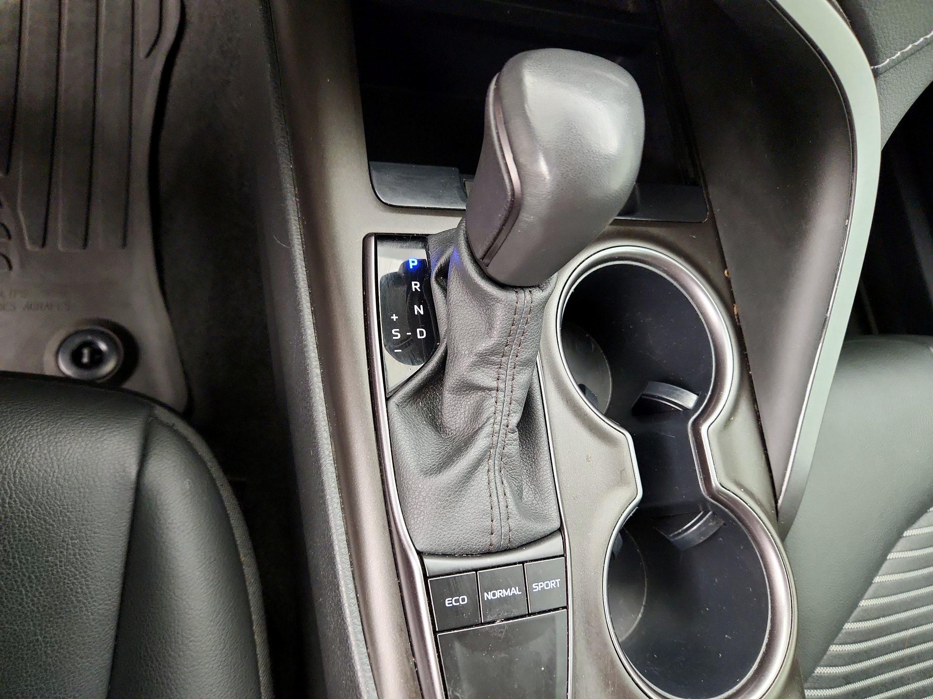 Thumbnail: 2023 Toyota Camry - 17
