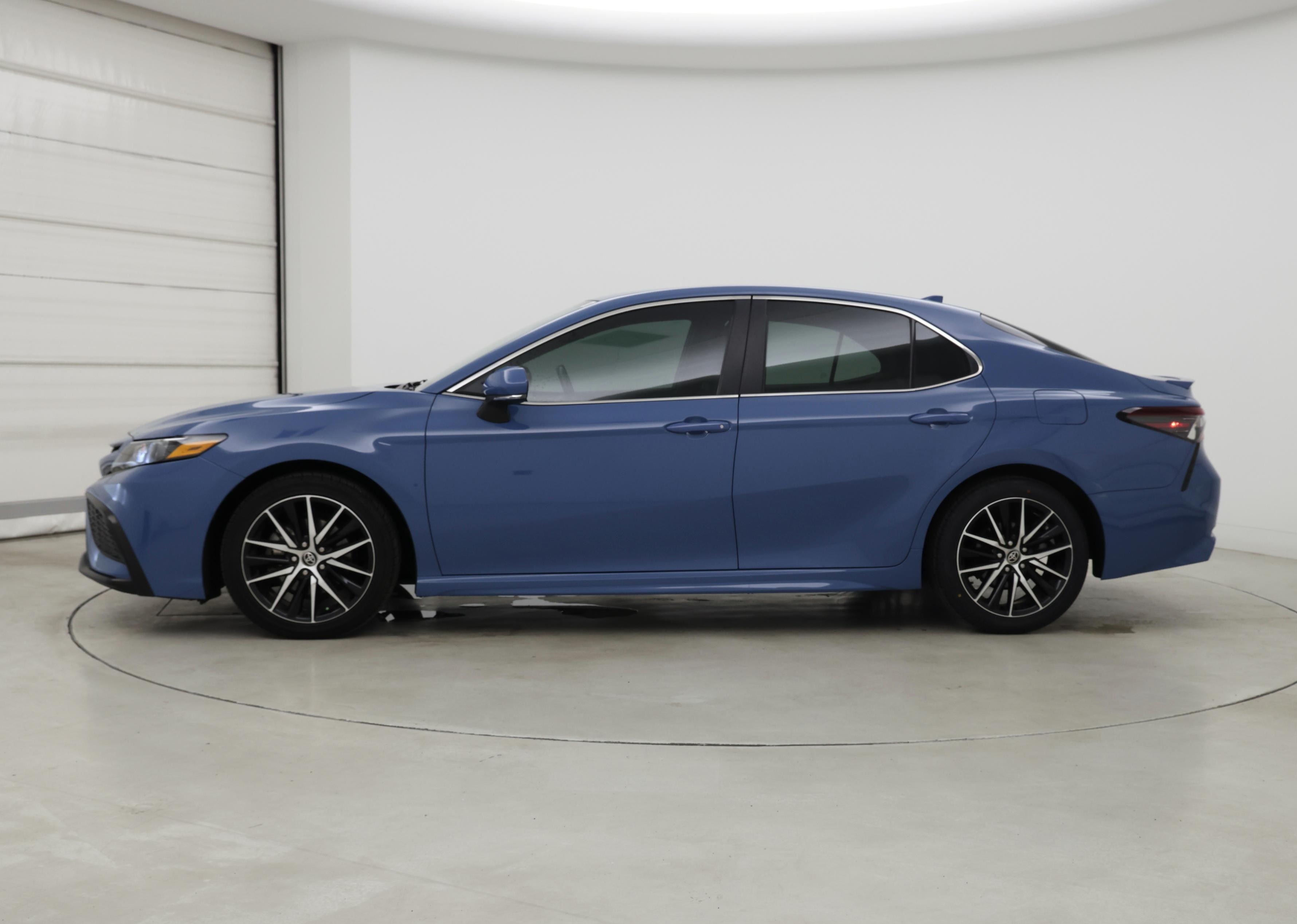 Thumbnail: 2023 Toyota Camry - 3