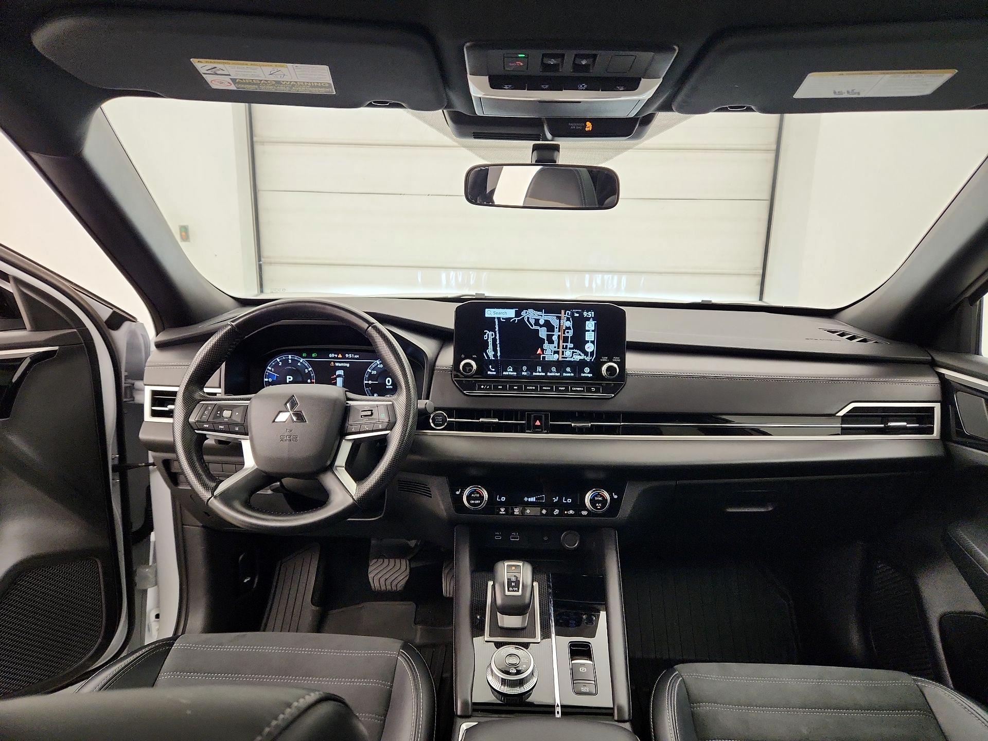 Thumbnail: 2024 Mitsubishi Outlander - 9
