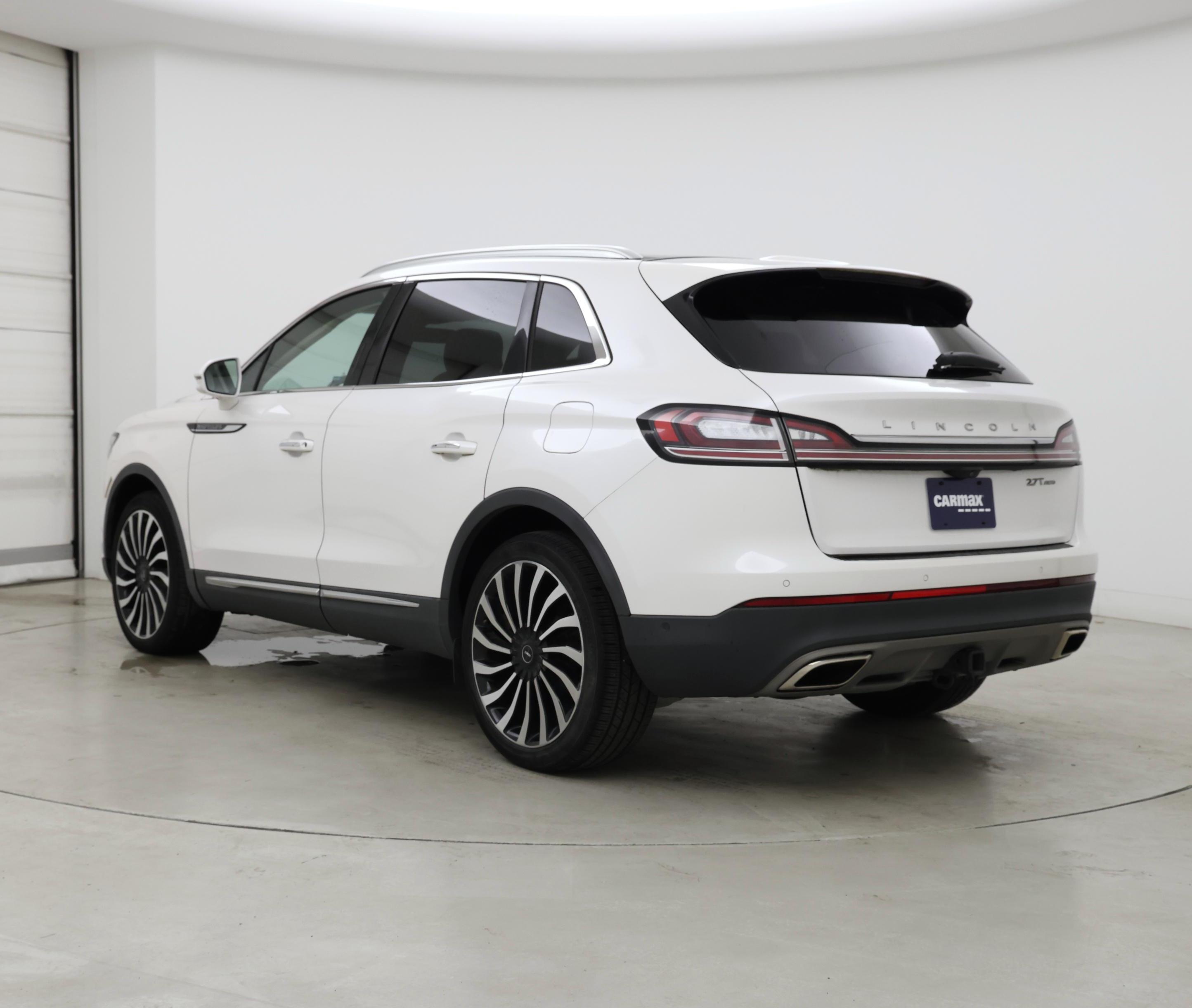 Thumbnail: 2019 Lincoln Nautilus - 2