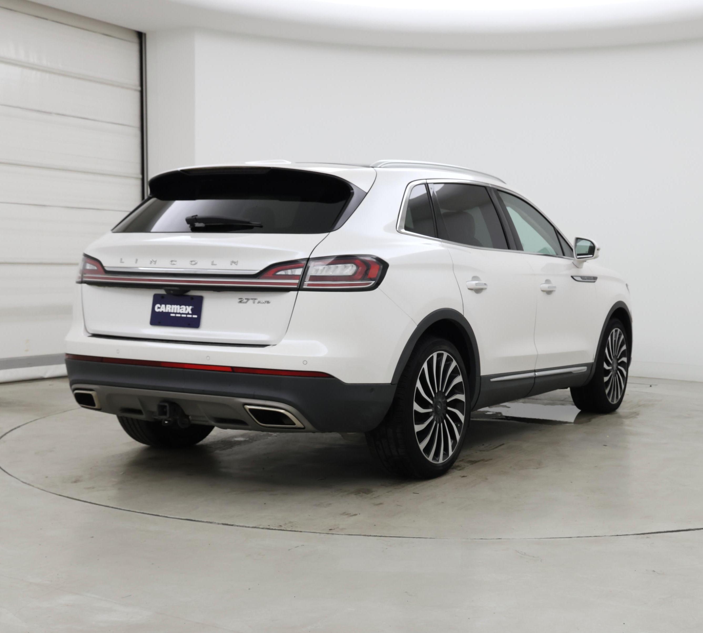 Thumbnail: 2019 Lincoln Nautilus - 8