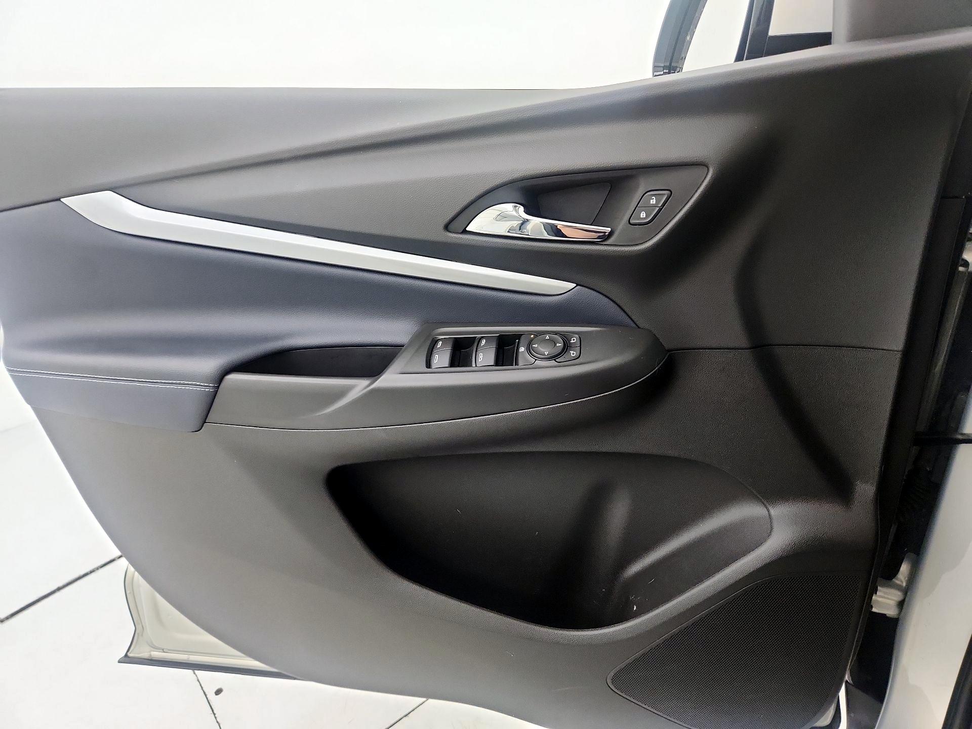 Thumbnail: 2023 Chevrolet Bolt EUV - 12