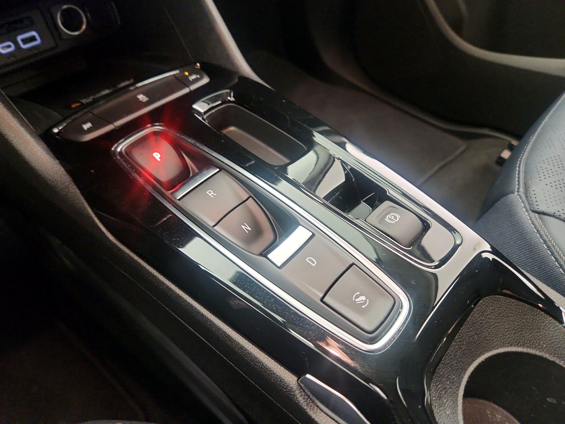 Thumbnail: 2023 Chevrolet Bolt EUV - 17