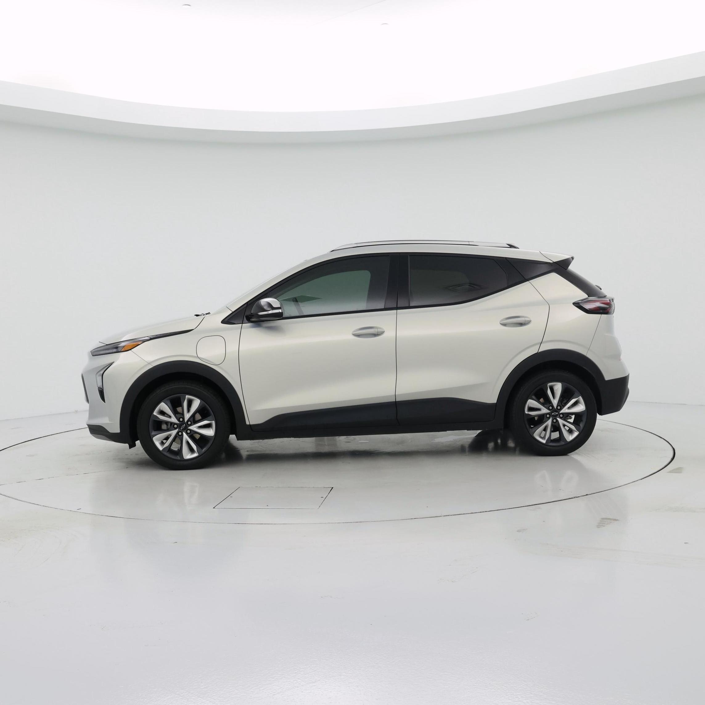 Thumbnail: 2023 Chevrolet Bolt EUV - 3