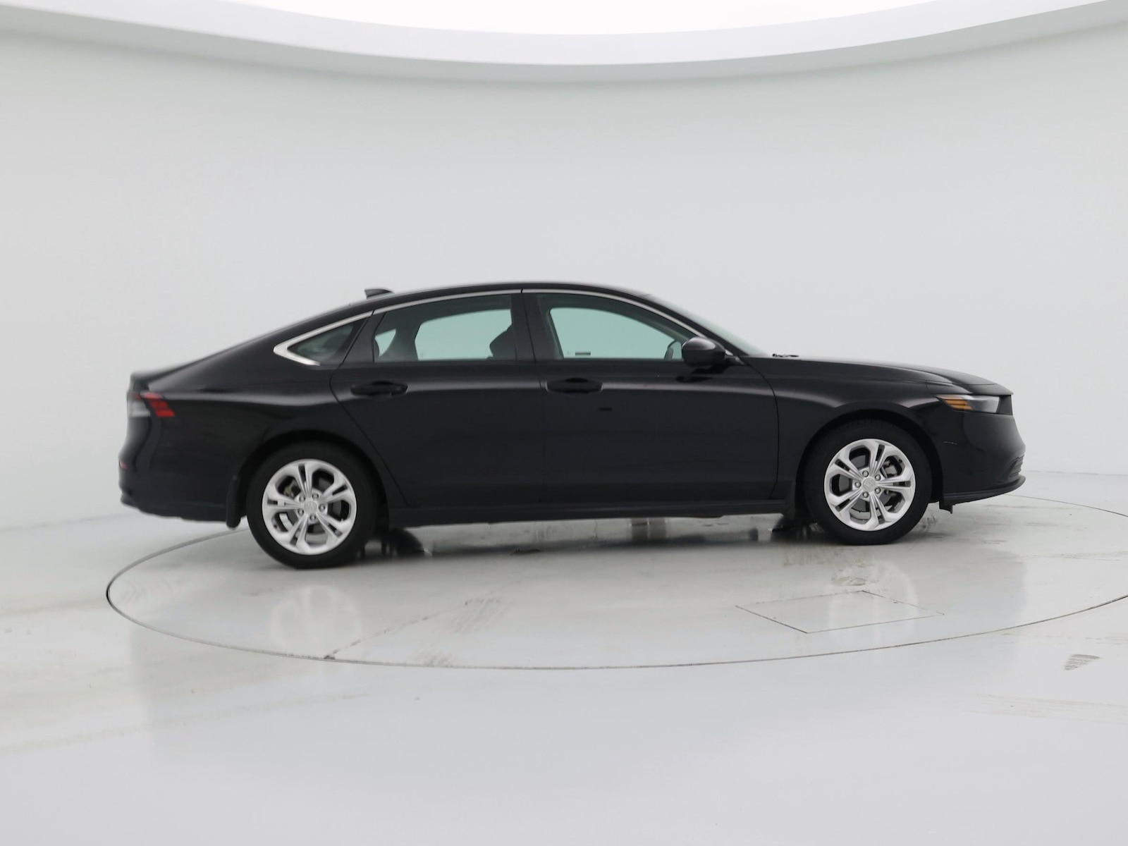 2025 Honda Accord LX - Photo 8
