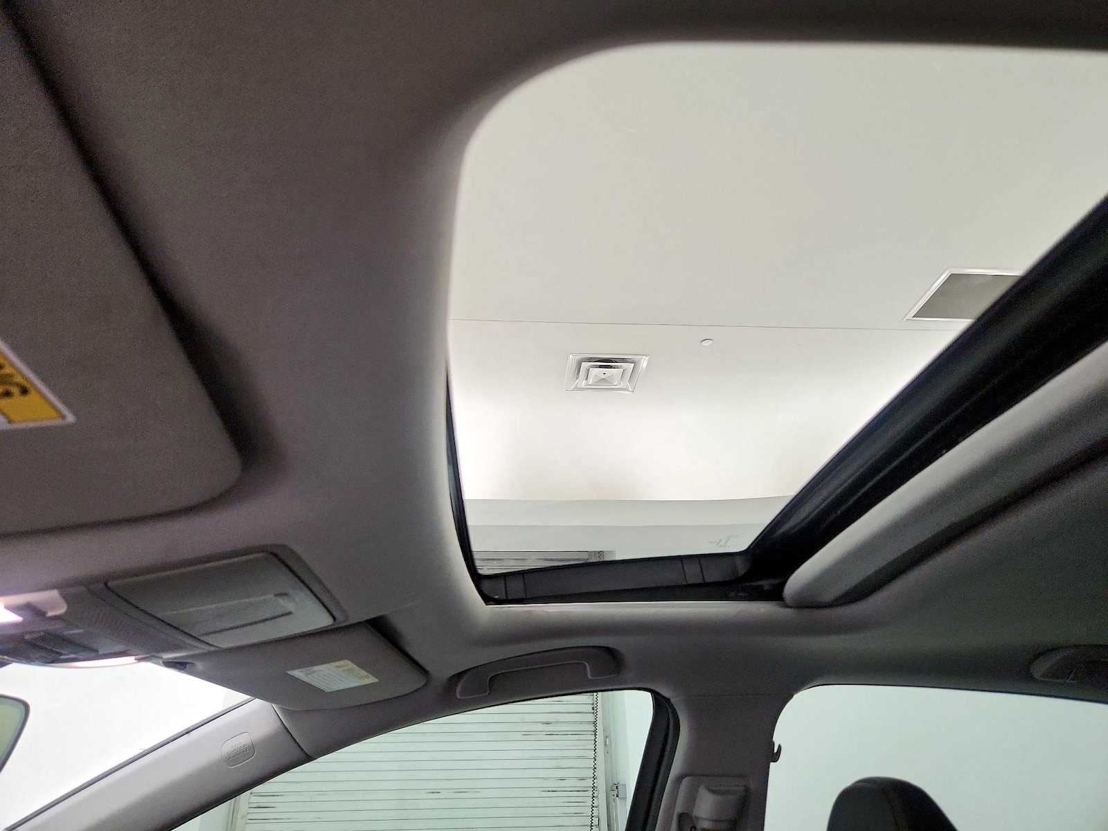 Sunroof(s) & Overhead Airbags