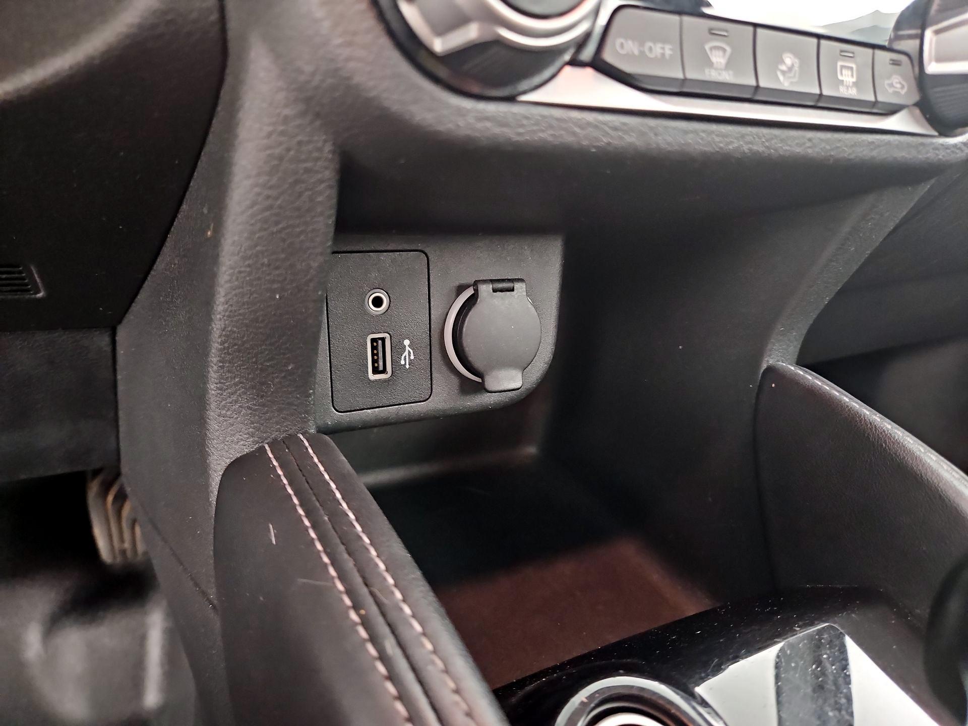 Thumbnail: 2020 Nissan Kicks - 17