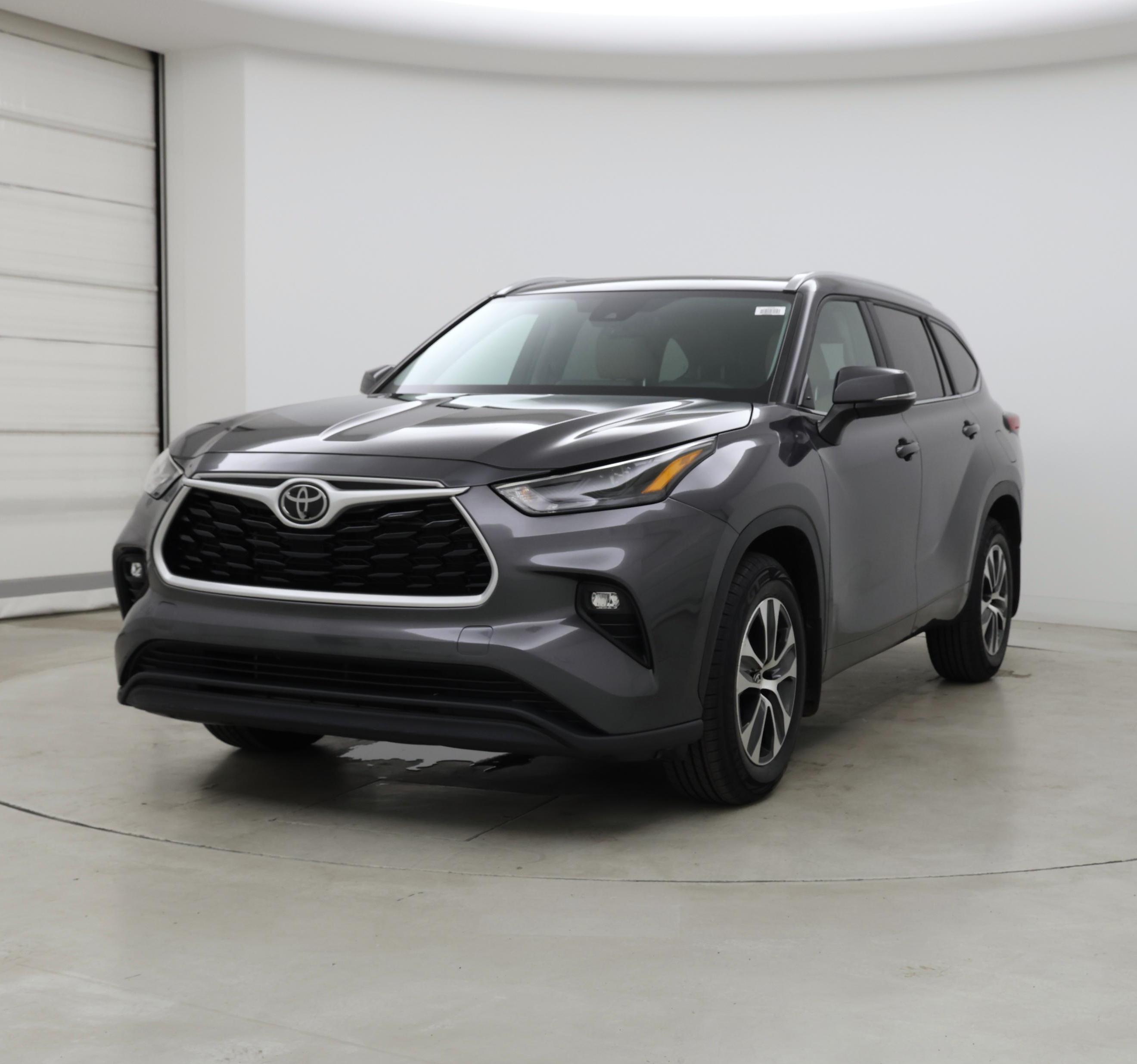 Thumbnail: 2023 Toyota Highlander - 4