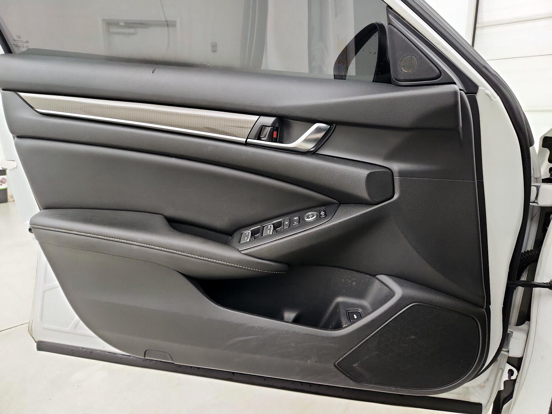 Thumbnail: 2020 Honda Accord - 12