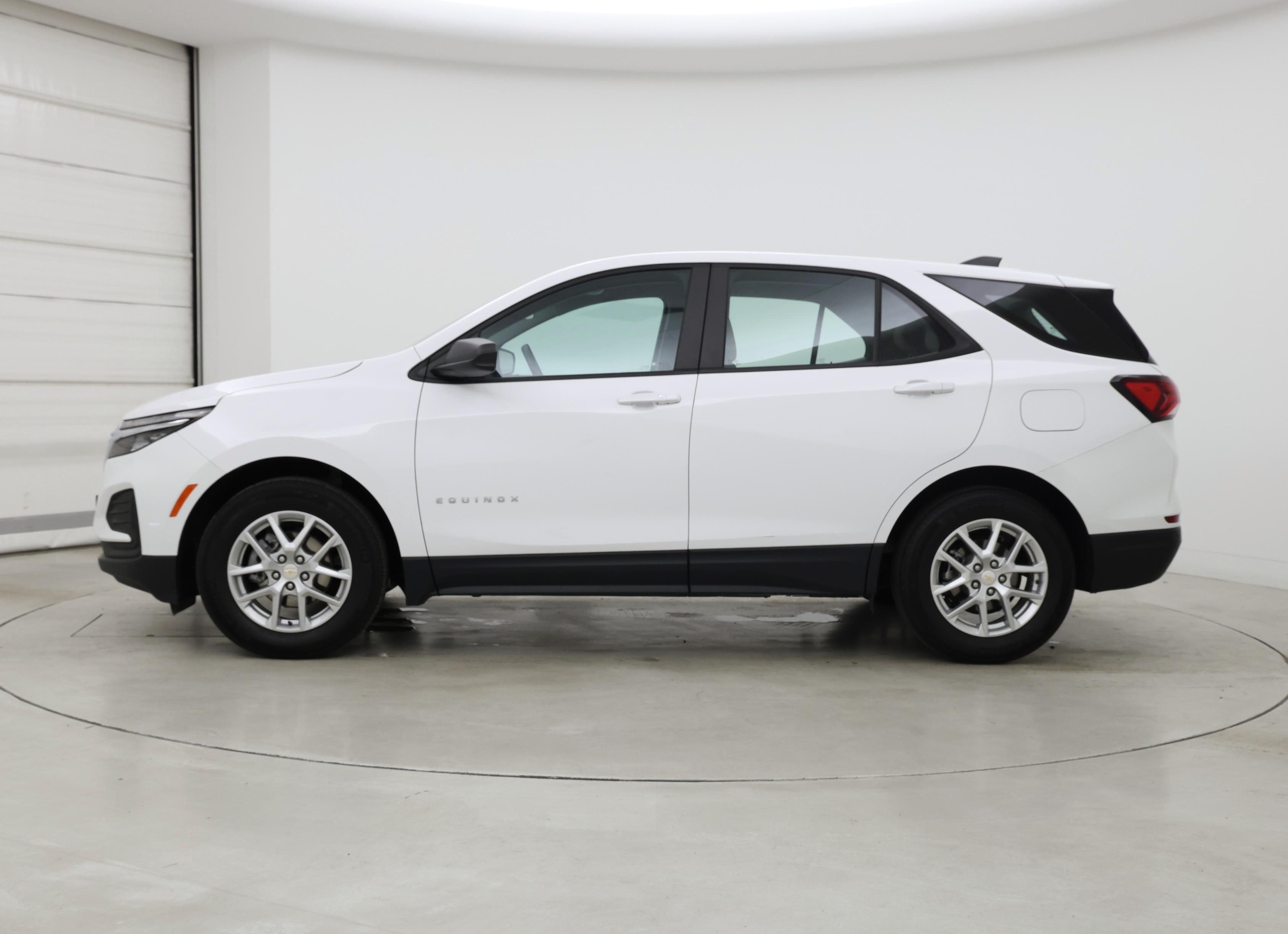 Thumbnail: 2023 Chevrolet Equinox - 3