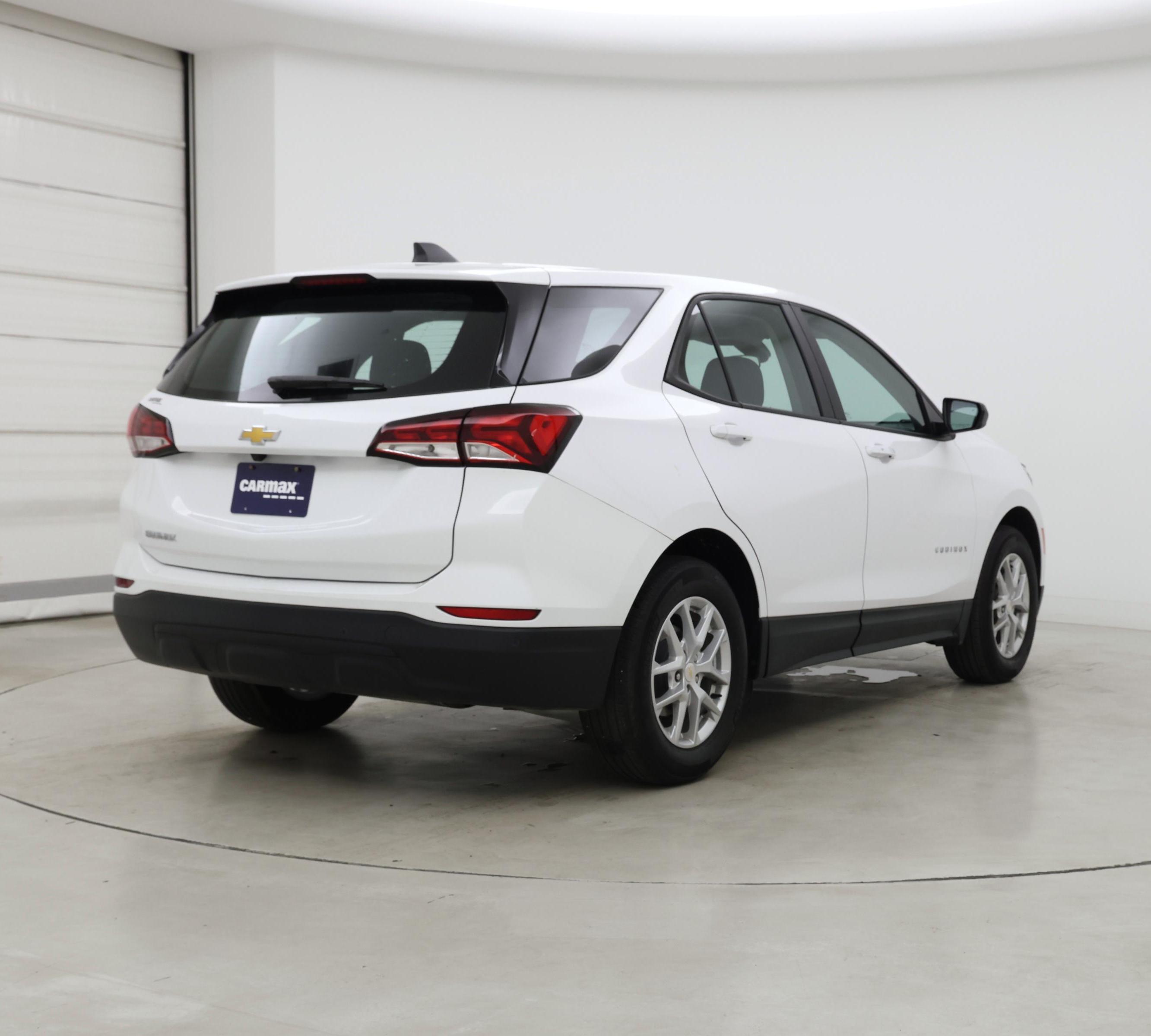 Thumbnail: 2023 Chevrolet Equinox - 8