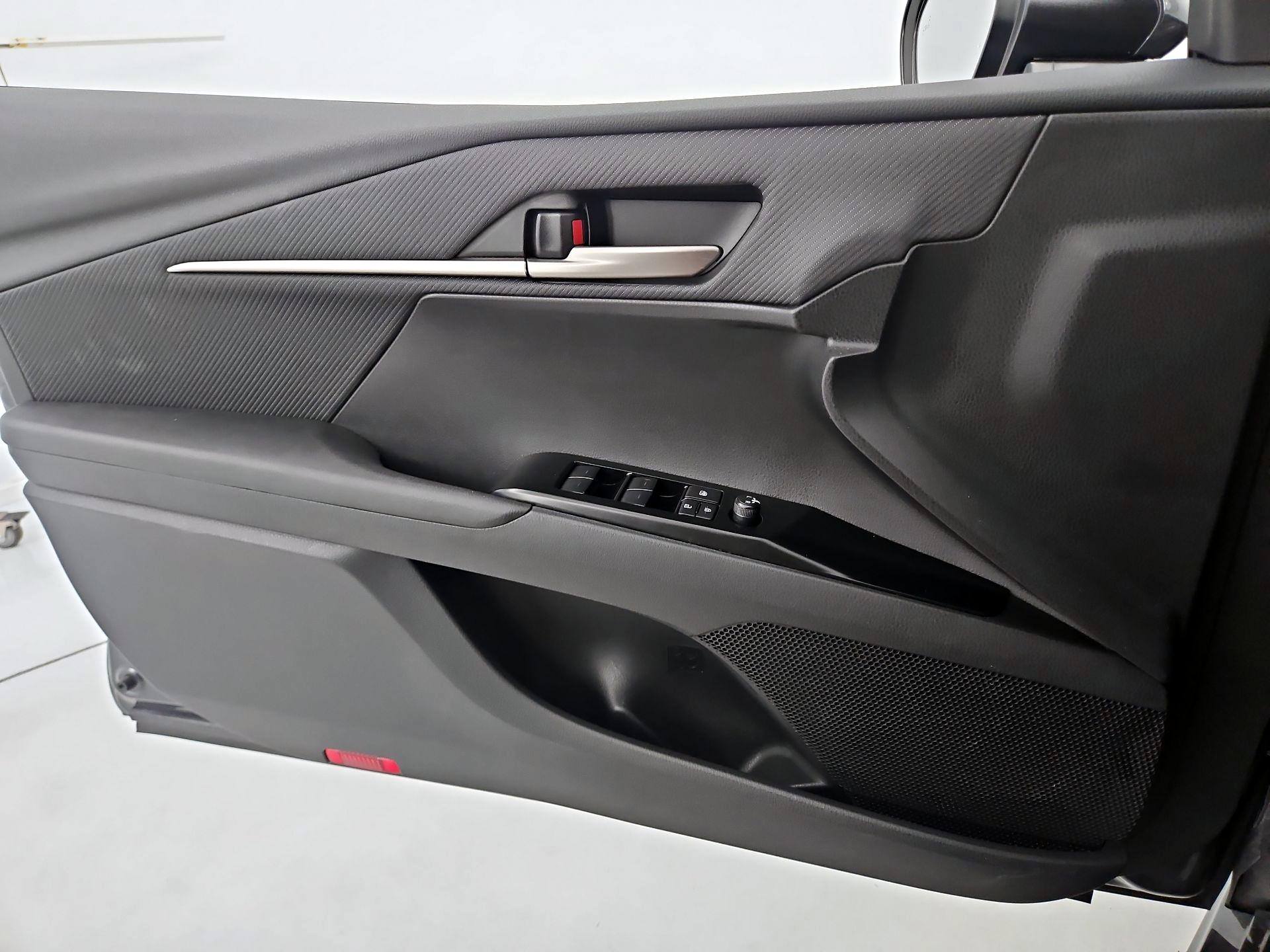 Thumbnail: 2025 Toyota Camry - 12