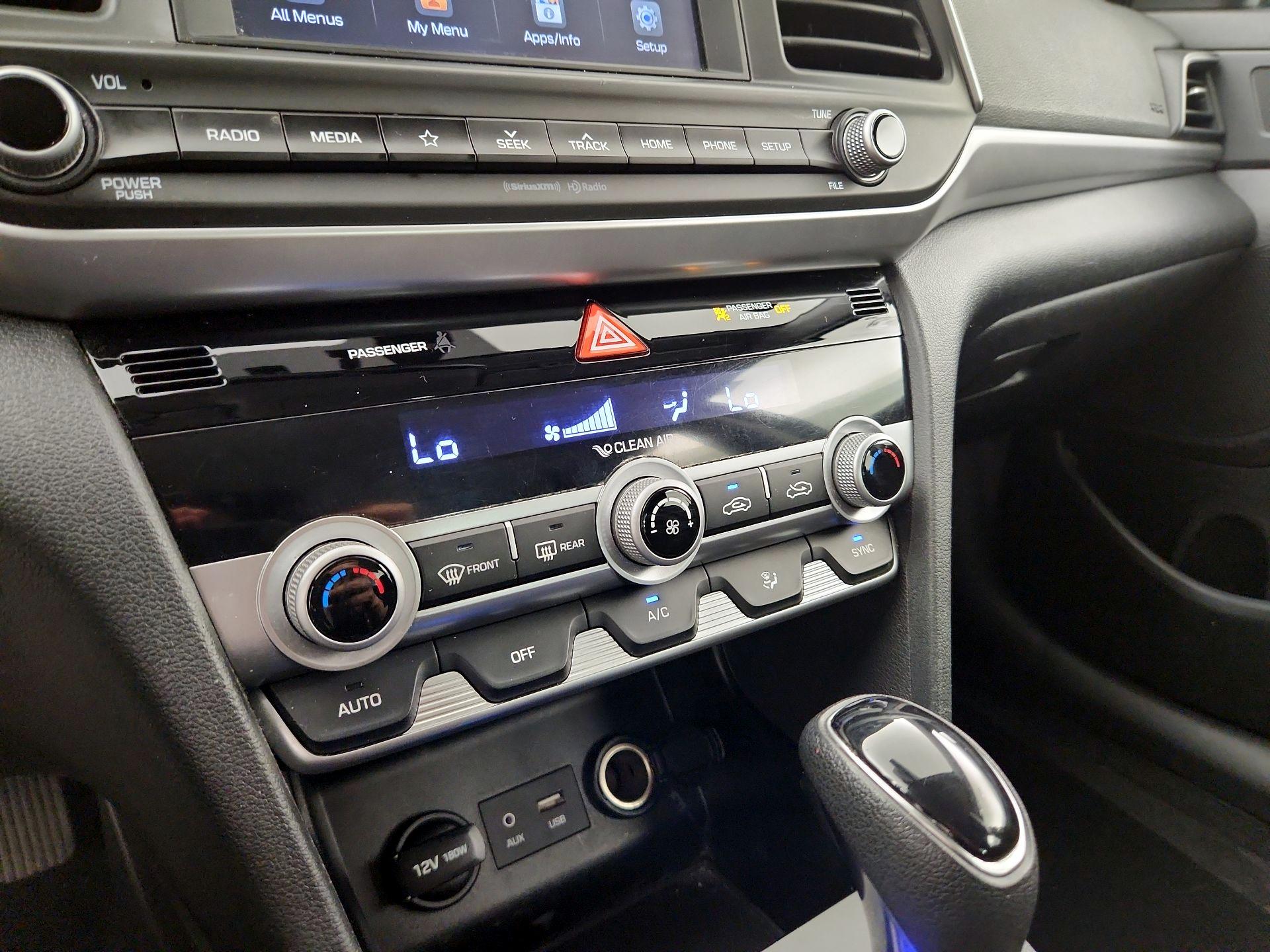 Thumbnail: 2020 Hyundai Elantra - 16