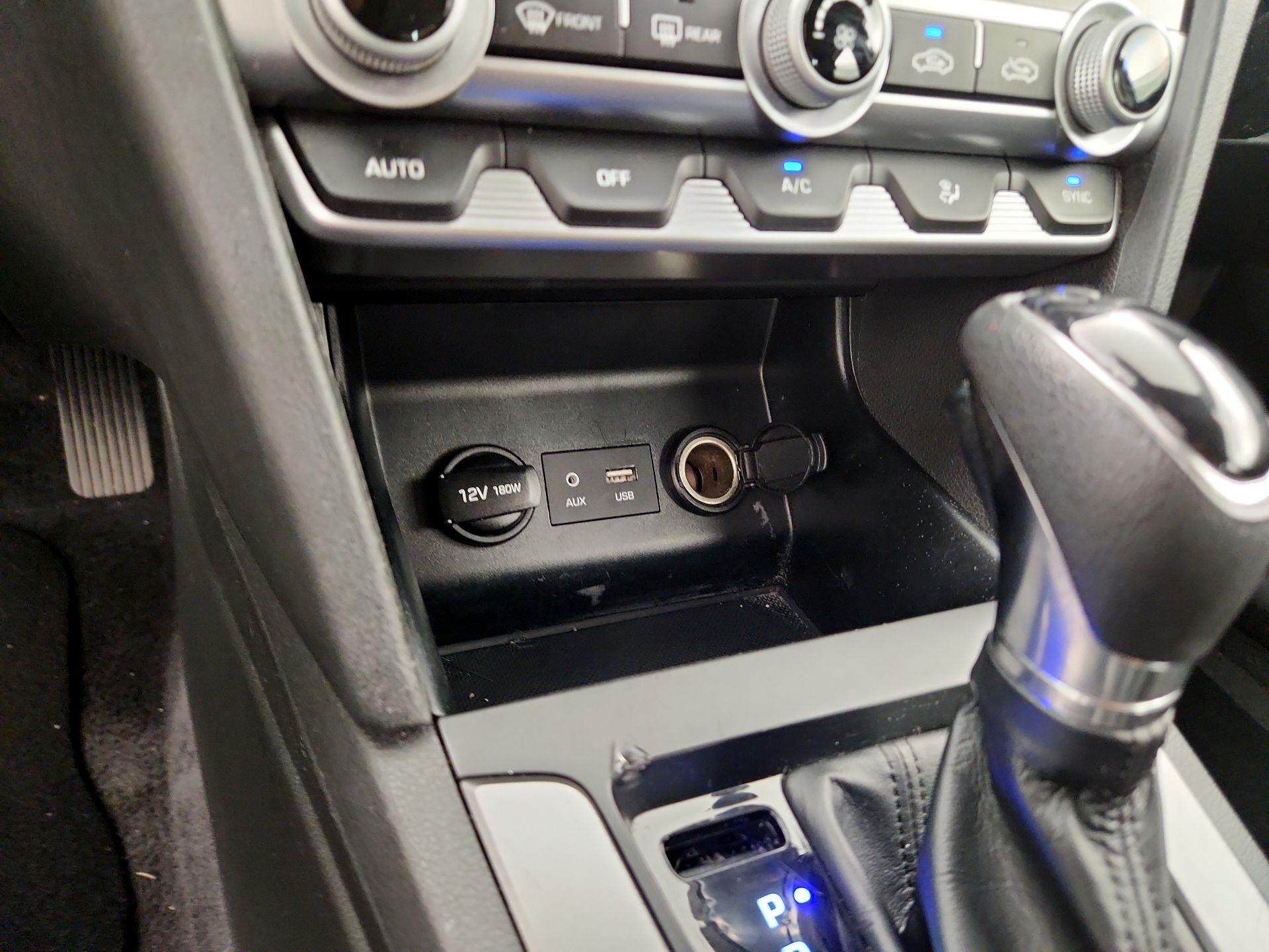 Thumbnail: 2020 Hyundai Elantra - 18
