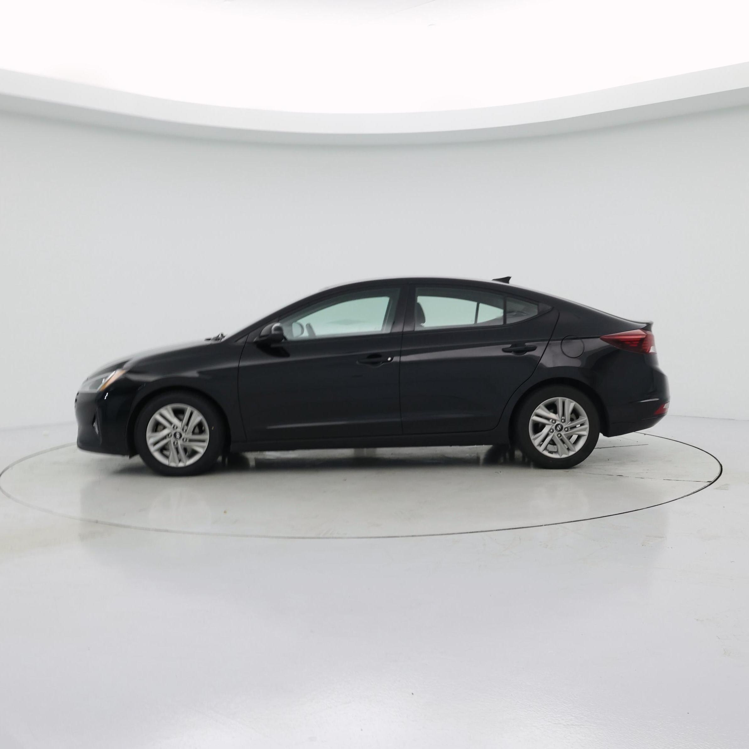 Thumbnail: 2020 Hyundai Elantra - 3