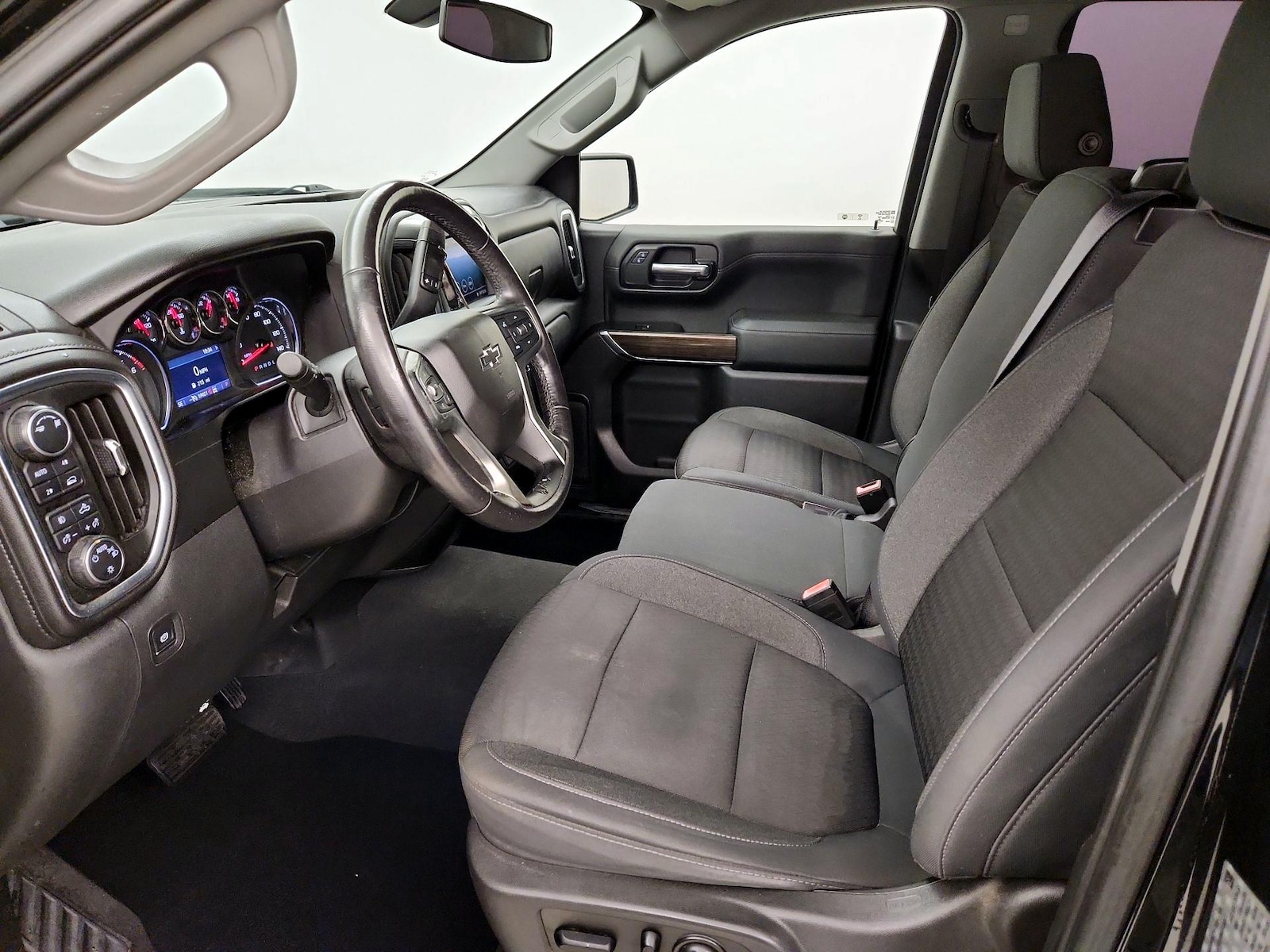 2019 Chevrolet Silverado 1500 RST - Photo 12