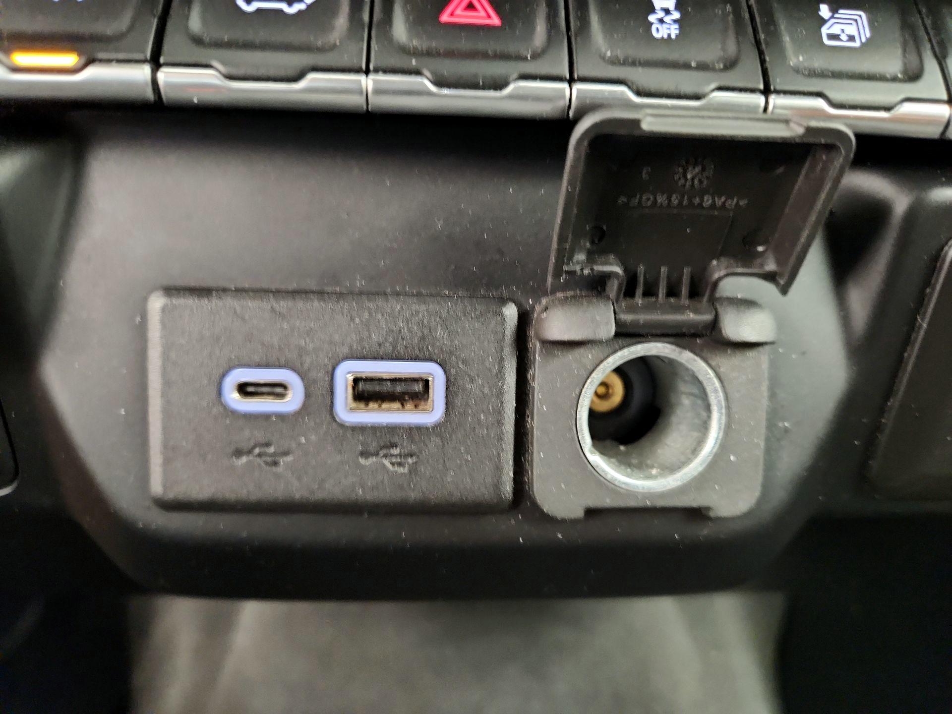 Thumbnail: 2019 Chevrolet Silverado 1500 - 18