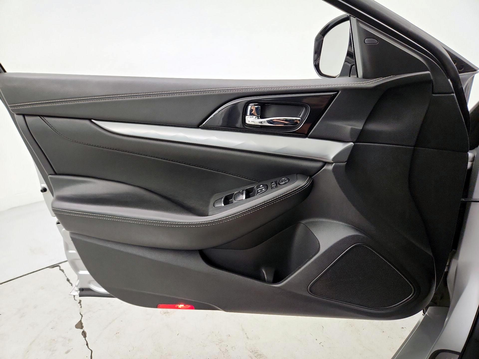 Thumbnail: 2019 Nissan Maxima - 12