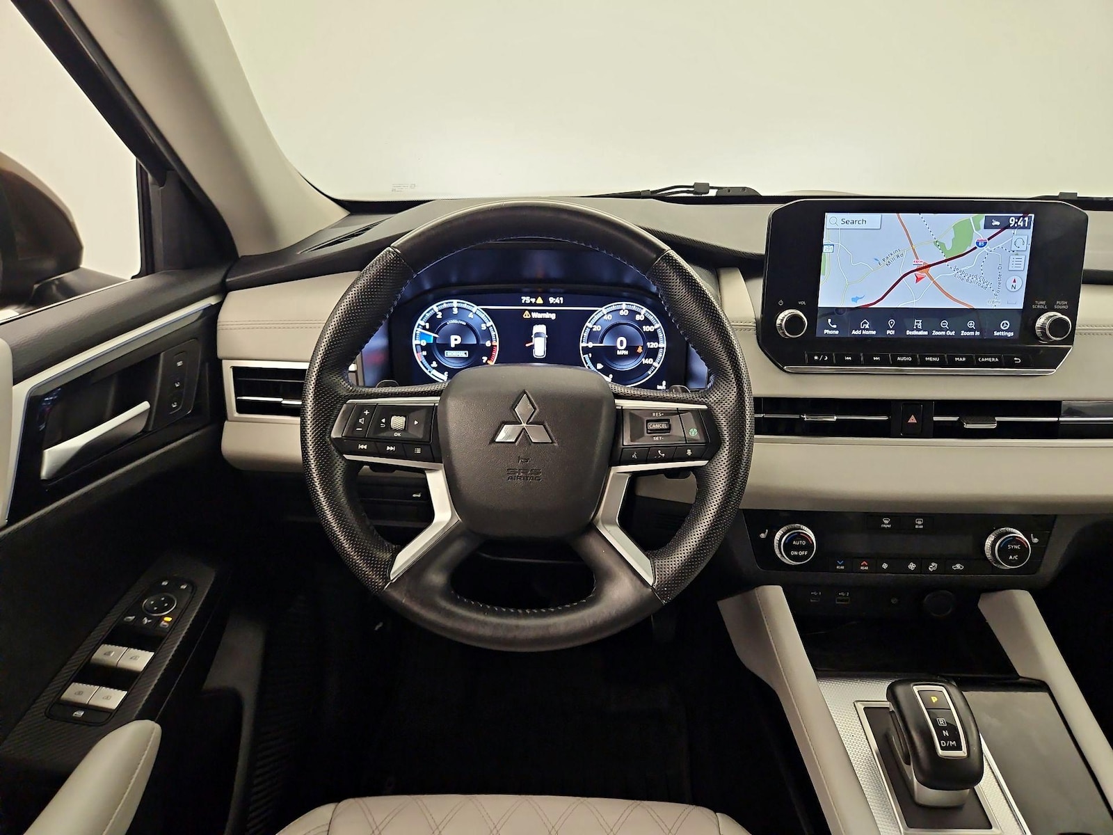 2023 Mitsubishi Outlander SEL - Photo 11