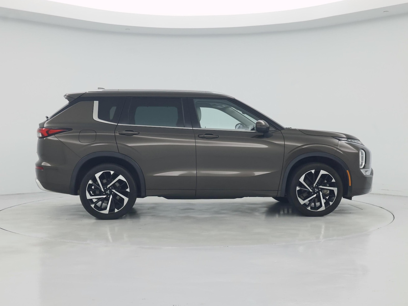 2023 Mitsubishi Outlander SEL - Photo 8