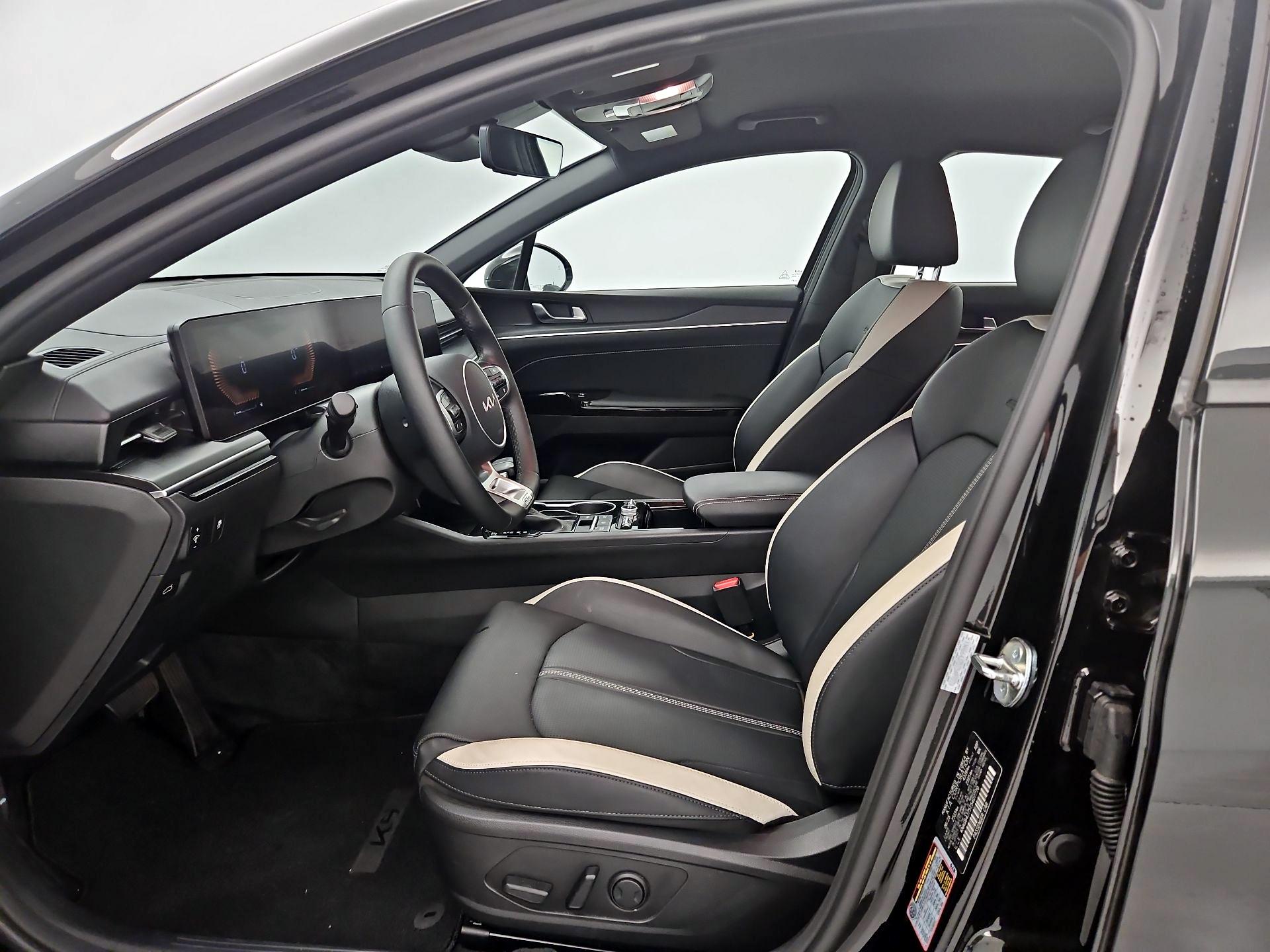 Thumbnail: 2026 Kia K5 - 11