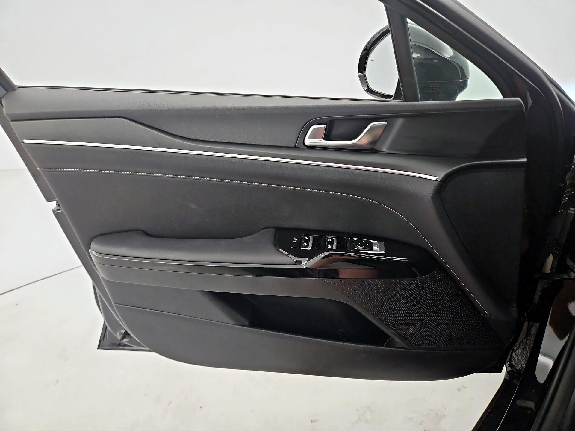 Thumbnail: 2026 Kia K5 - 12