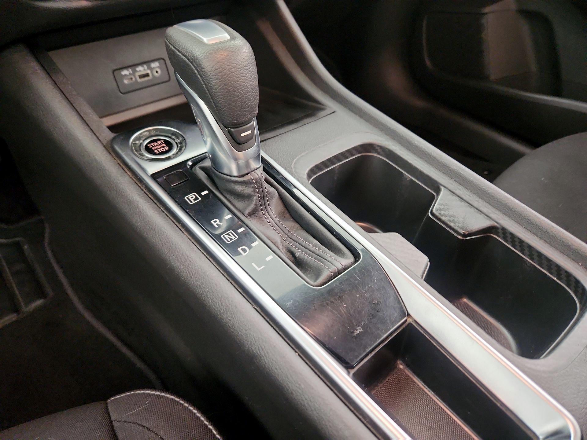 Thumbnail: 2020 Nissan Sentra - 17