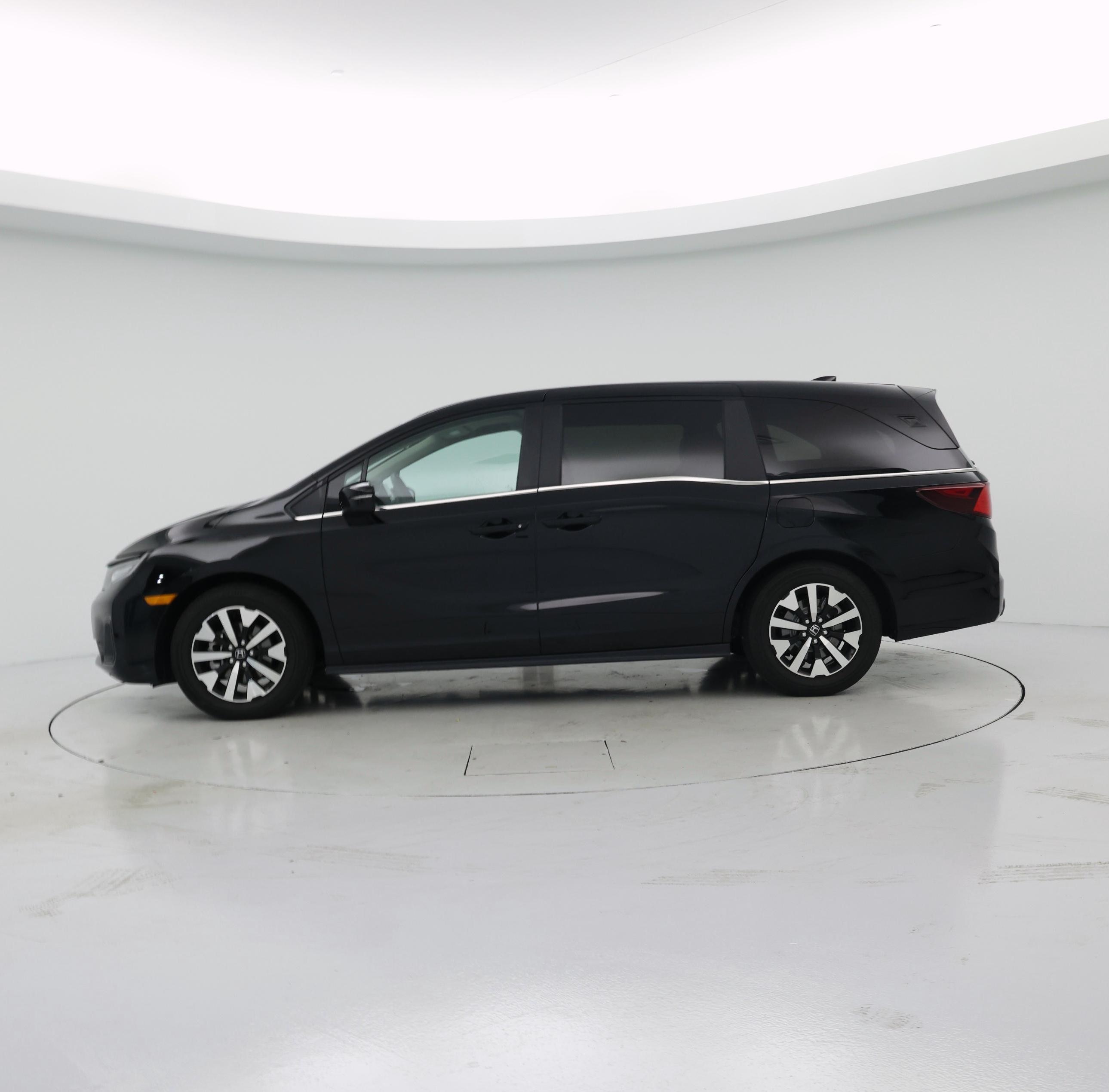 Thumbnail: 2026 Honda Odyssey - 5