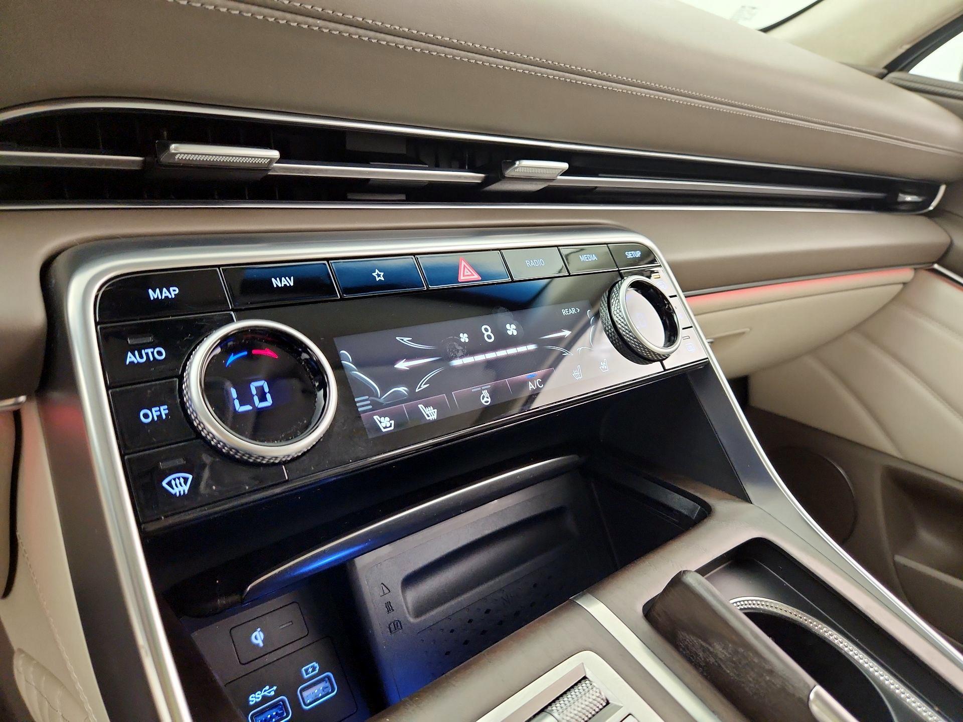 Thumbnail: 2024 Genesis GV80 - 17